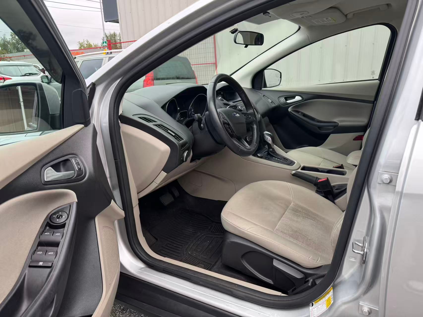 2015 Ford Focus 5dr HB SE, 温哥华, 全款车