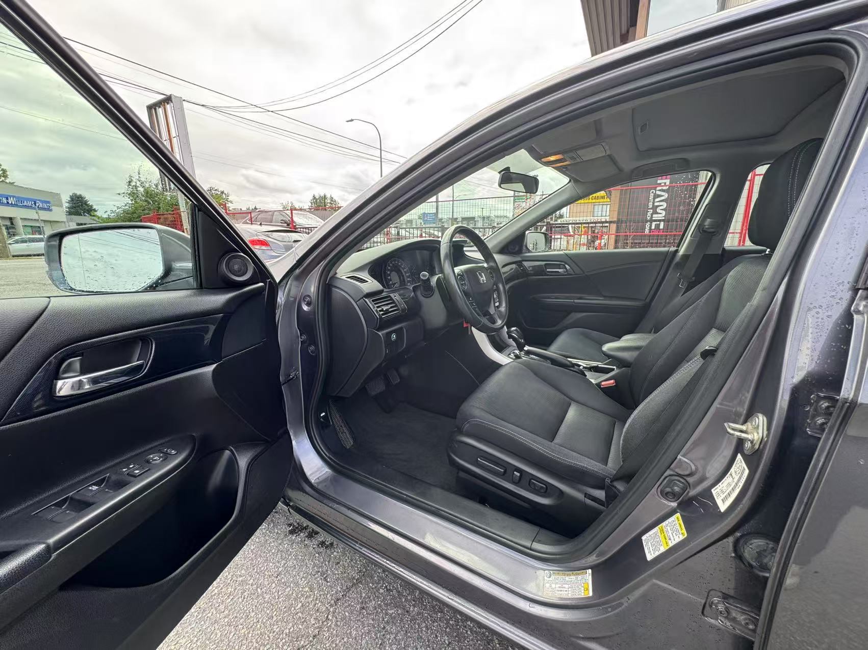 2015 Honda Accord 4dr I4 CVT. ONE OWNER. FULL SERVICE RECORD., Vancouver, Cash