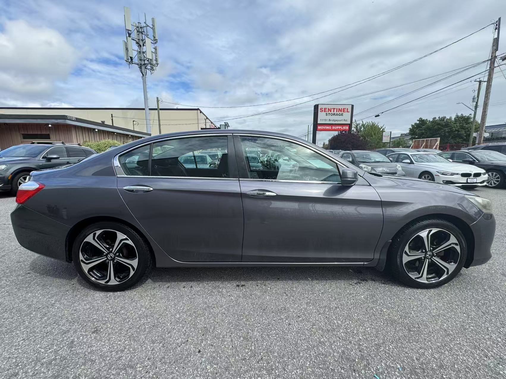 2015 Honda Accord 4dr I4 CVT. ONE OWNER. FULL SERVICE RECORD., Vancouver, Cash