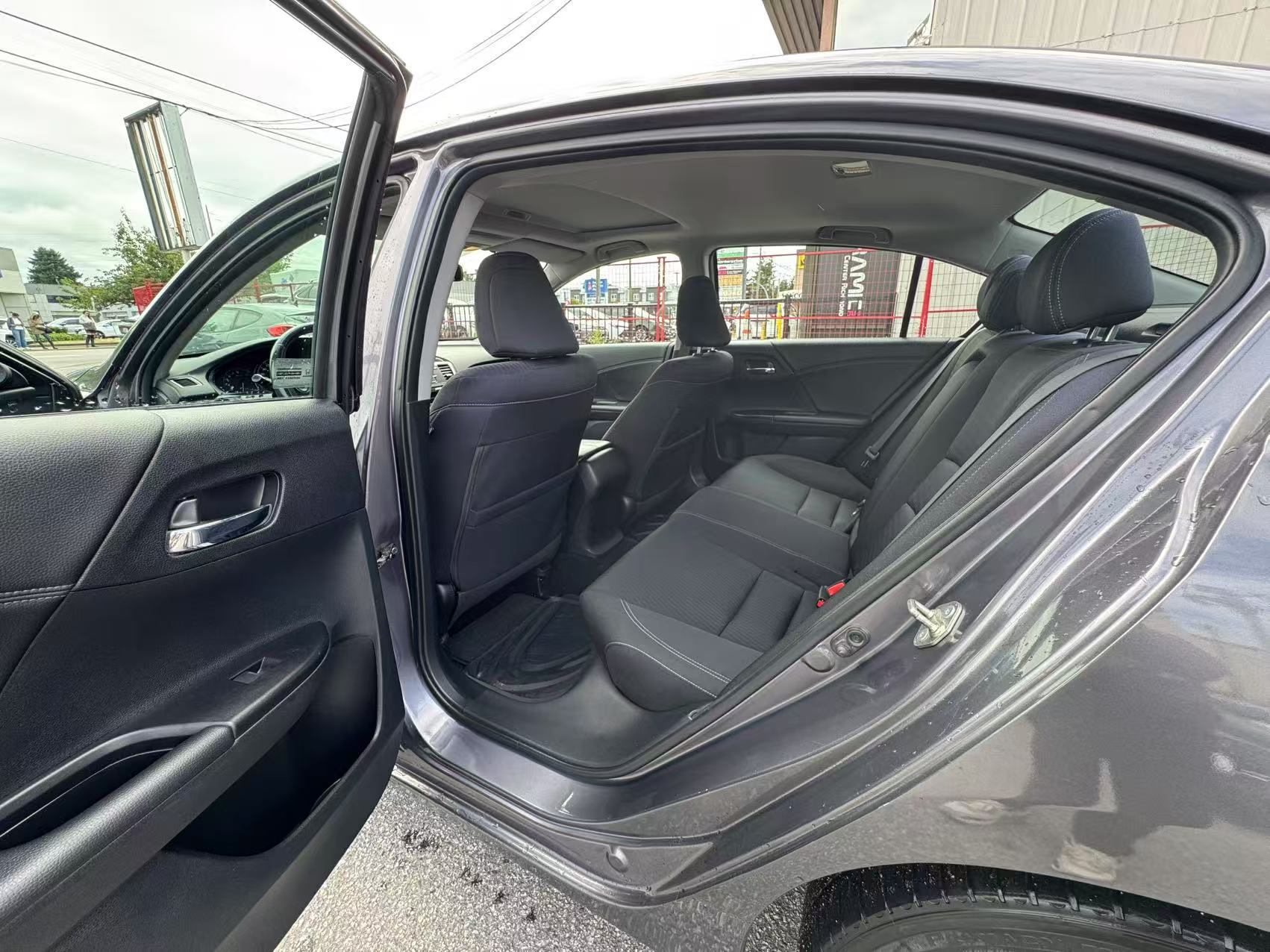 2015 Honda Accord 4dr I4 CVT. ONE OWNER. FULL SERVICE RECORD., Vancouver, Cash