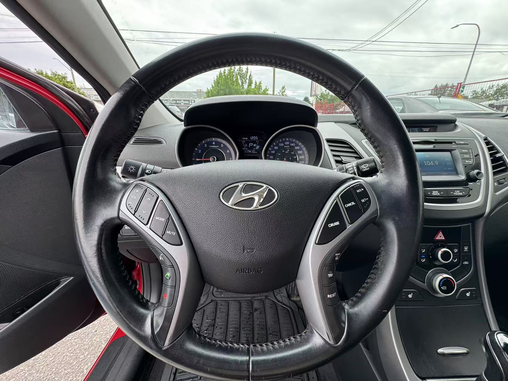 2015 Hyundai Elantra 4dr Sdn Auto GLS. NO ACCIDENTS. BC LOCAL. FULL SERVICED., Vancouver, Cash