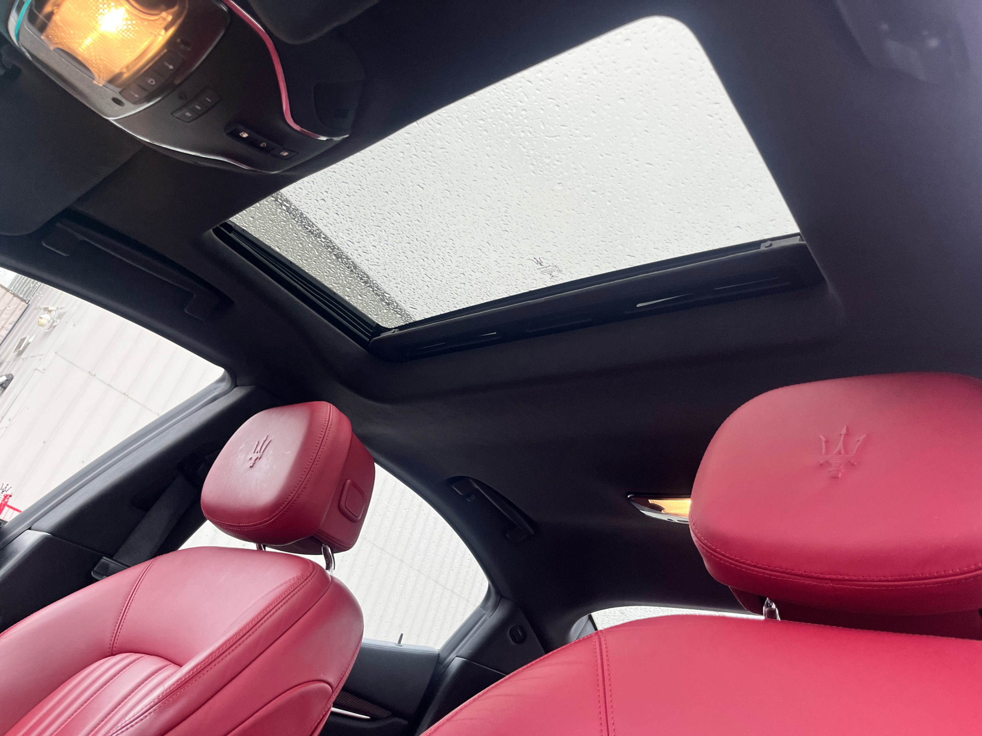 2015 Maserati Ghibli S Q4. LOCAL BC VEHICLE. LOW ON MILEAGE., 温哥华, 全款车