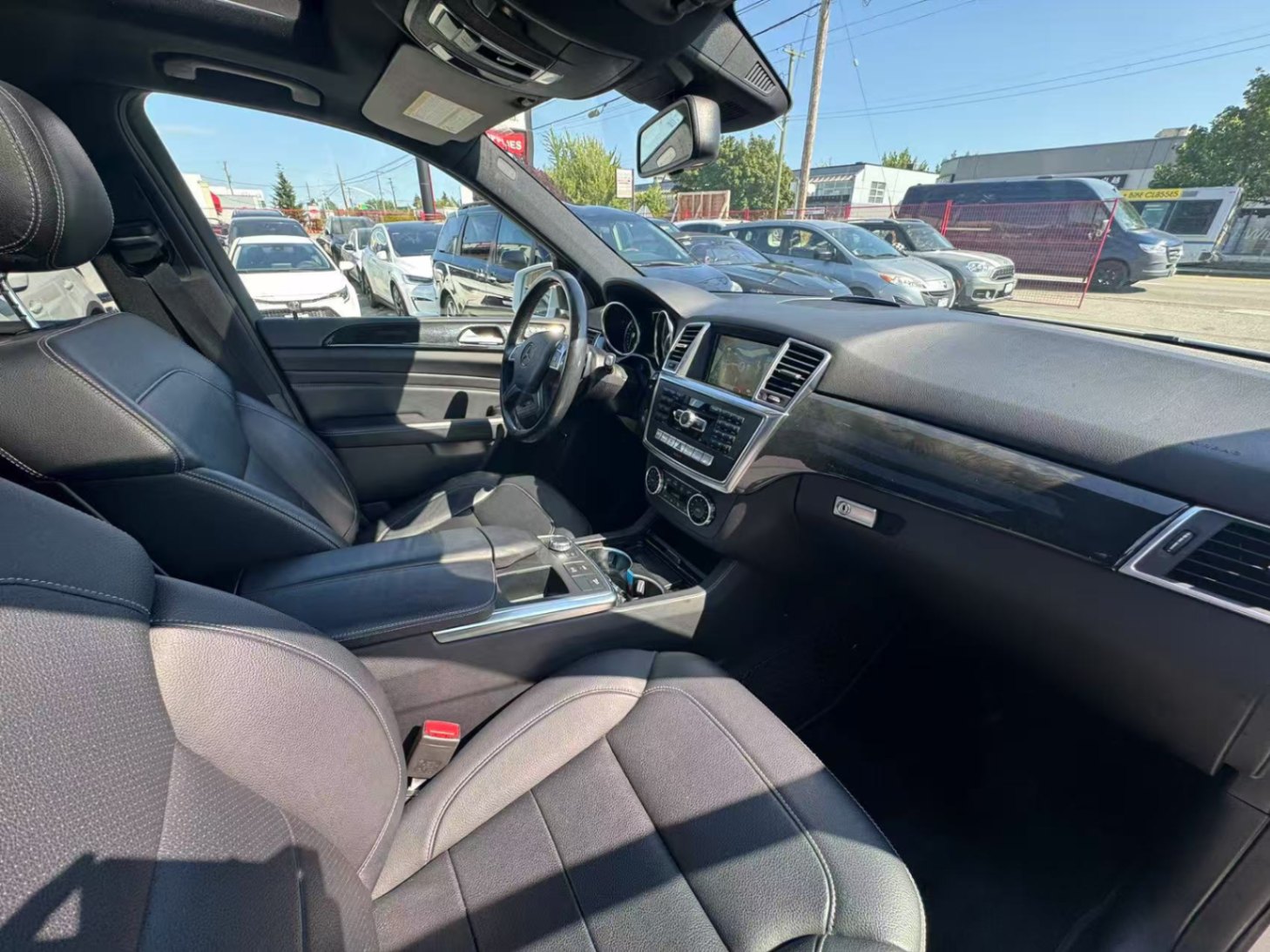 2015 Mercedes-Benz M-Class 4MATIC 4dr ML 400. AMG PACKAGE. BC LOCAL VEHICLE., Vancouver, Cash