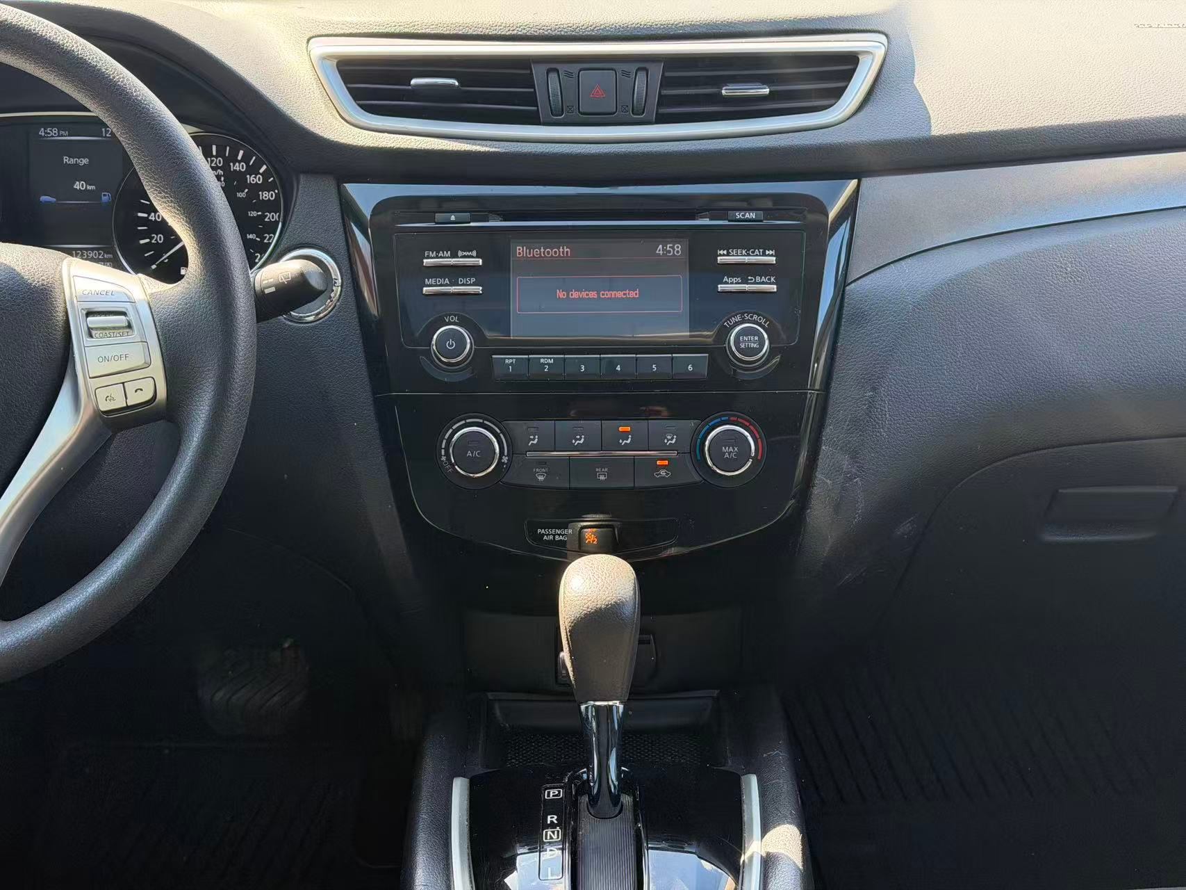 2015 Nissan Rogue SV. LOCAL BC VEHICLE., 温哥华, 全款车
