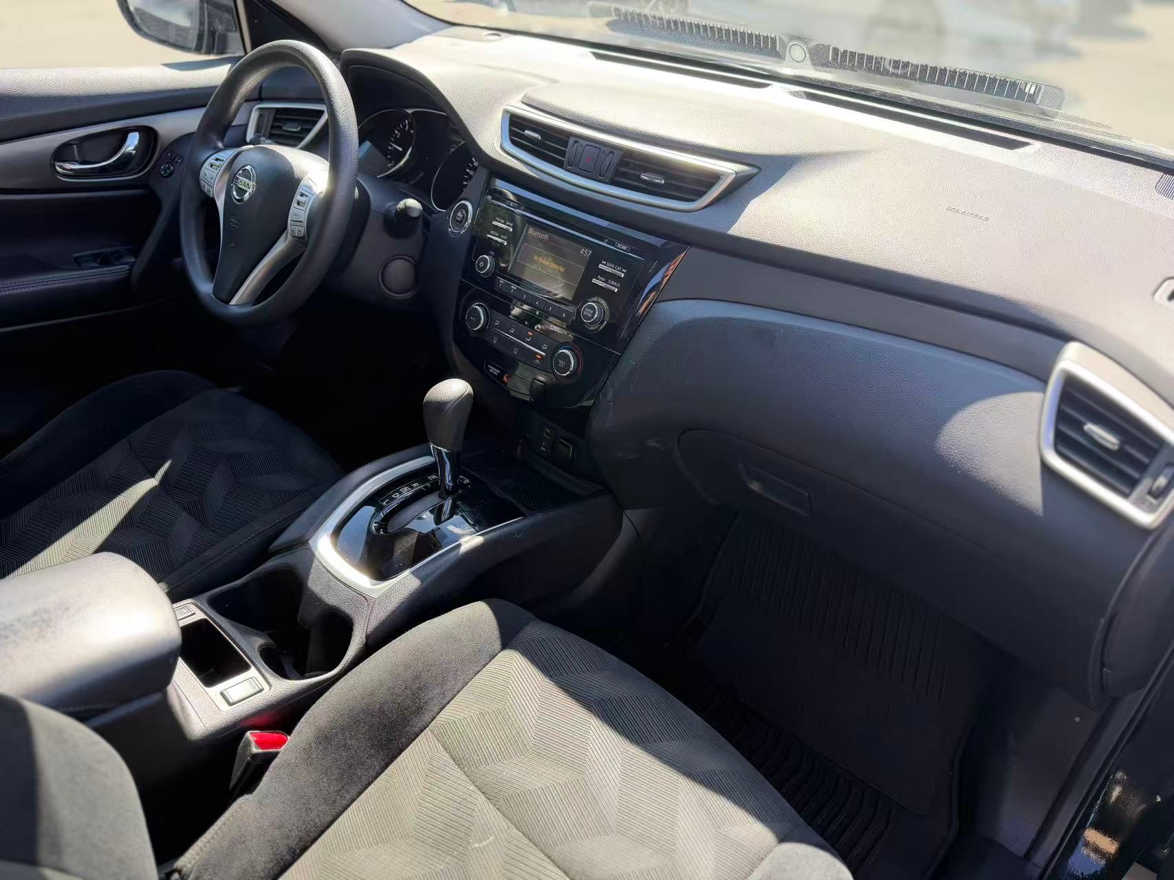 2015 Nissan Rogue SV. LOCAL BC VEHICLE., 温哥华, 全款车