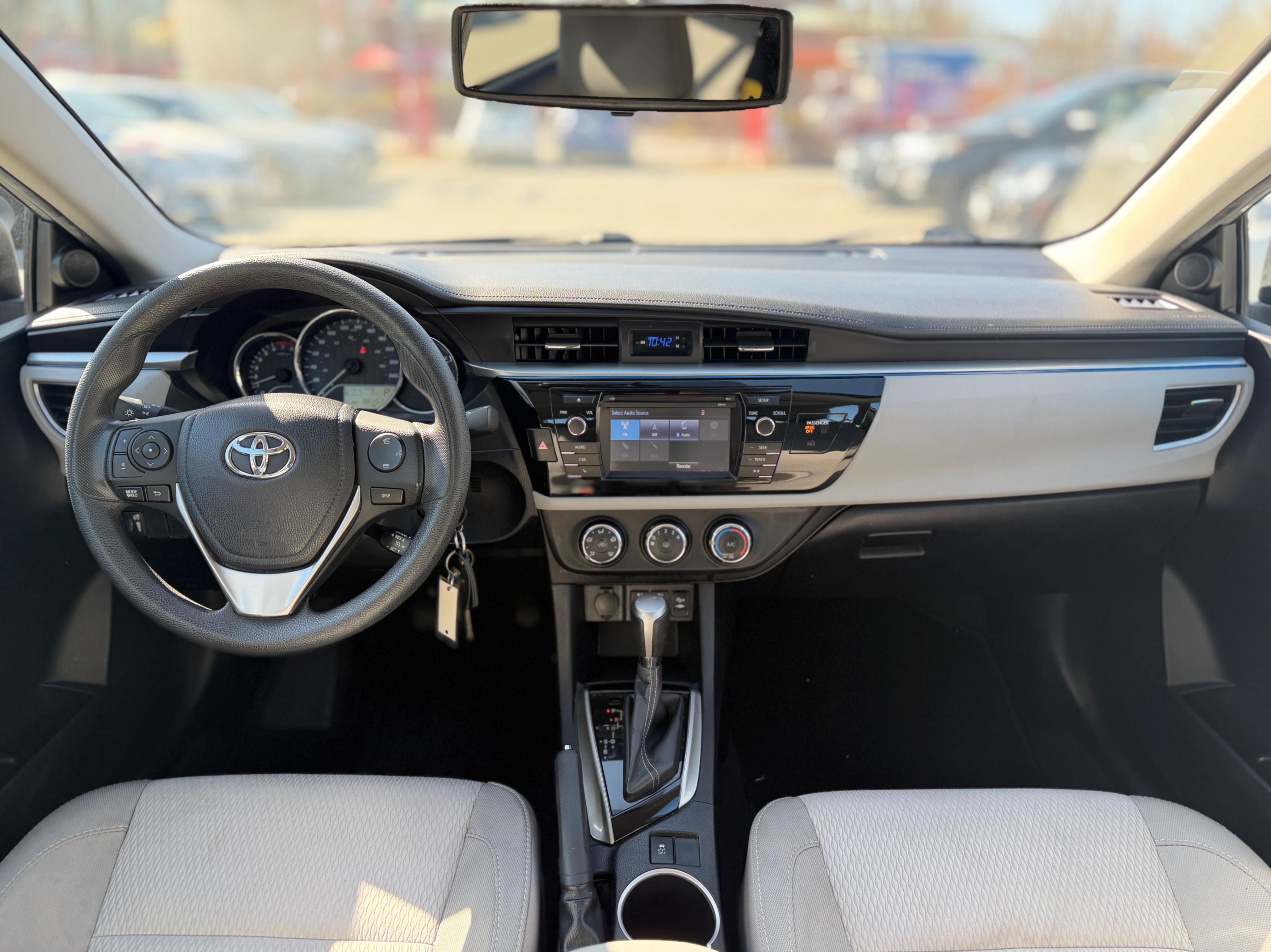 2015 Toyota Corolla LE. LOCAL BC VEHICLE. NO ACCIDENT. LOW KILOMETRES., 温哥华, 全款车