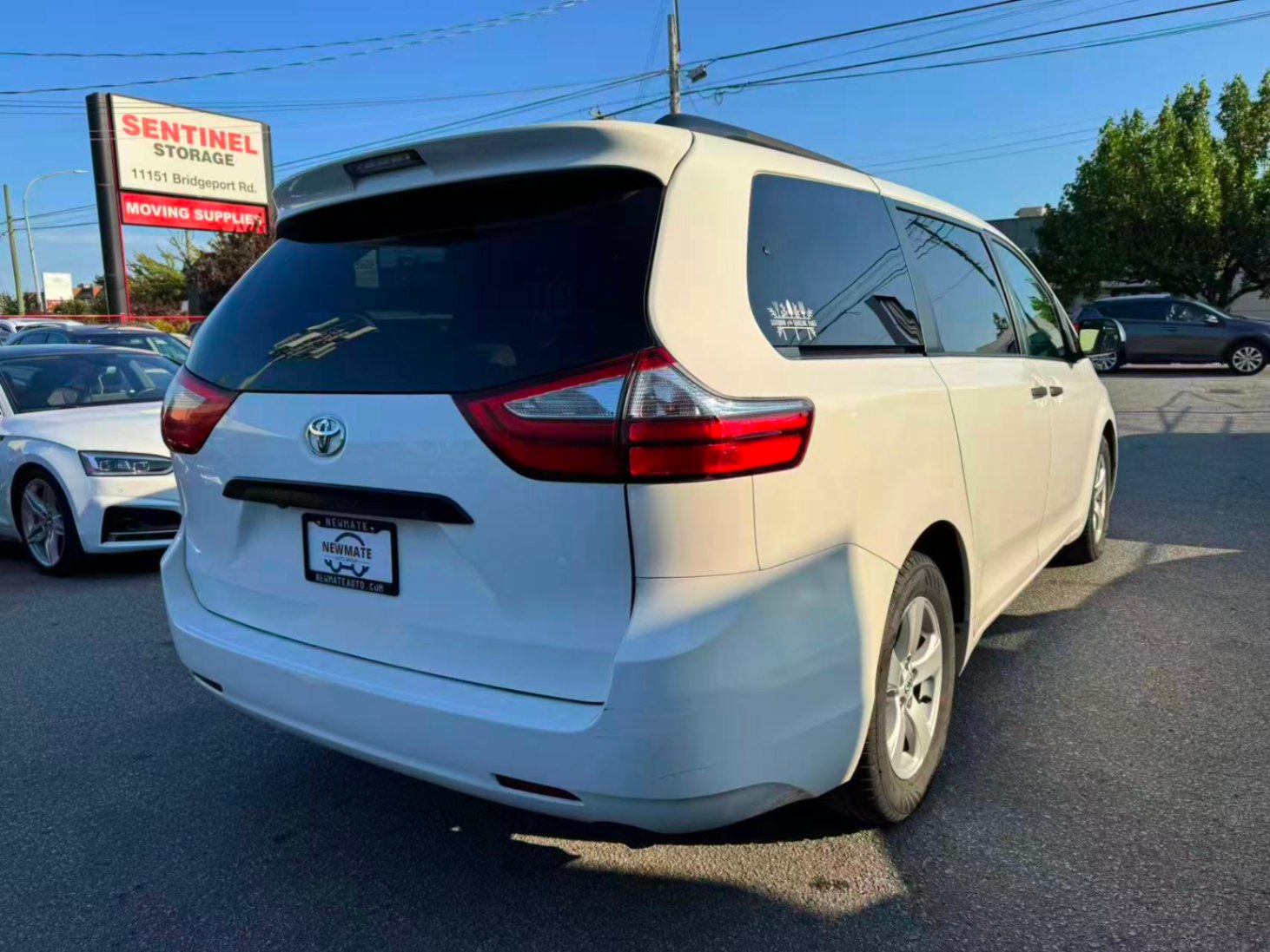 2015 Toyota Sienna 5dr 7-Pass FWD. NO ACCIDENTS. BC LOCAL VEHICLE., Vancouver, Cash