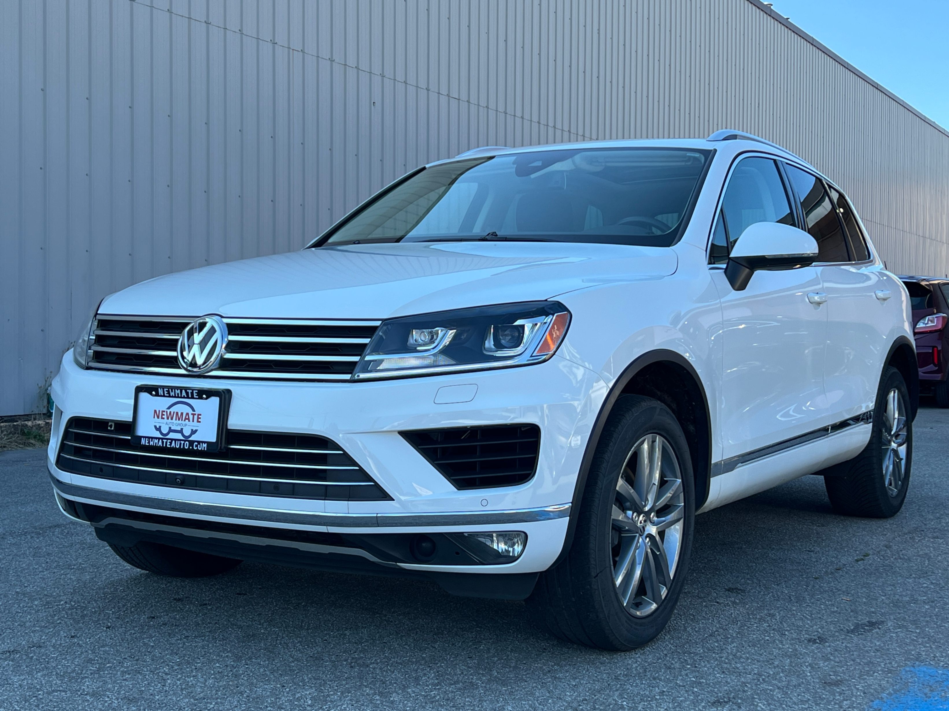 2015 Volkswagen Touareg 4dr V6 Comfortline. BC LOCAL VEHICLE. LOW MILEAGE., Vancouver, Cash