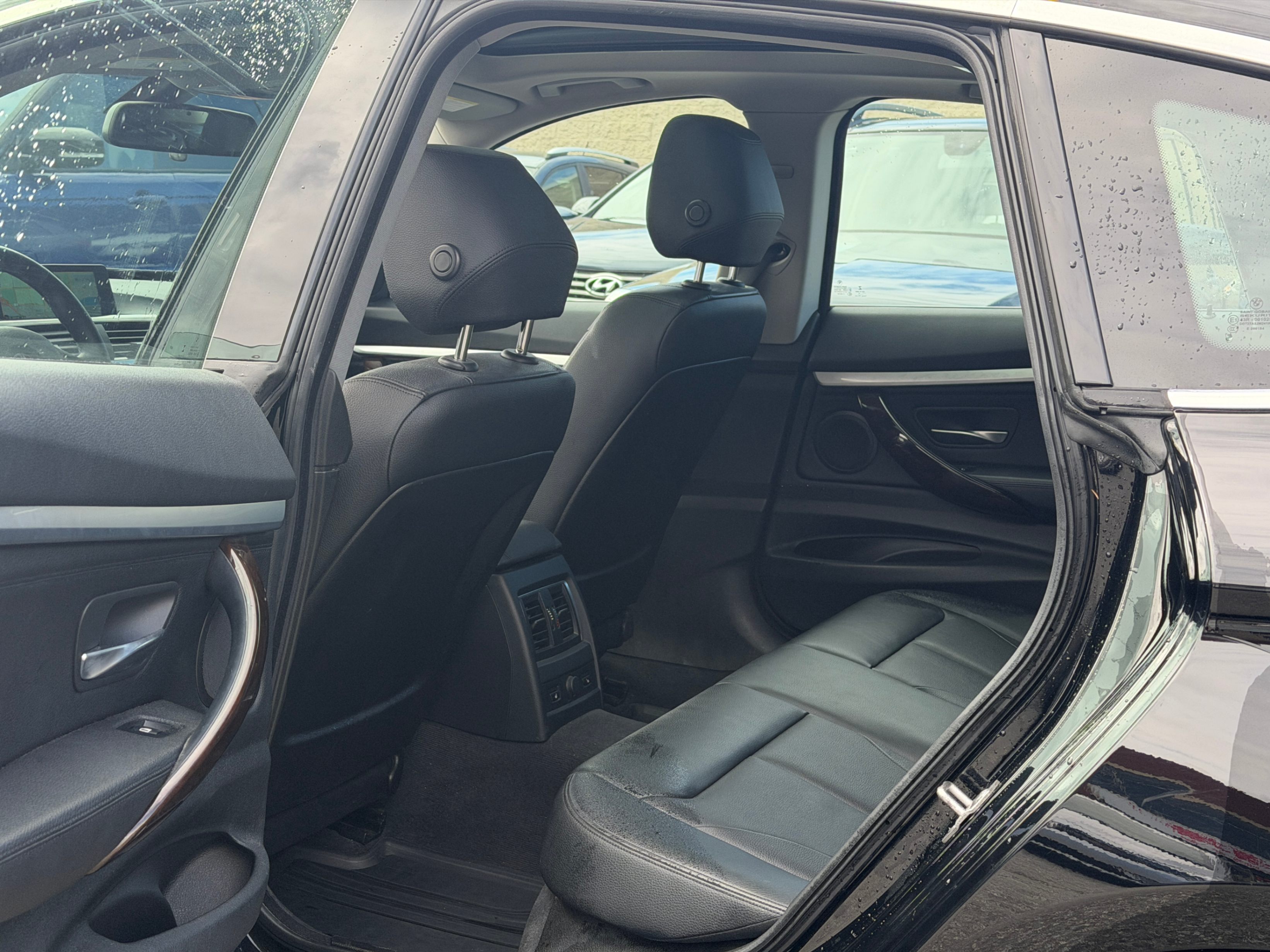 2016 BMW 3-Series 328i xDrive Gran Turismo. LOCAL BC VEHICLE. LOW ON MILEAGE., 温哥华, 全款车