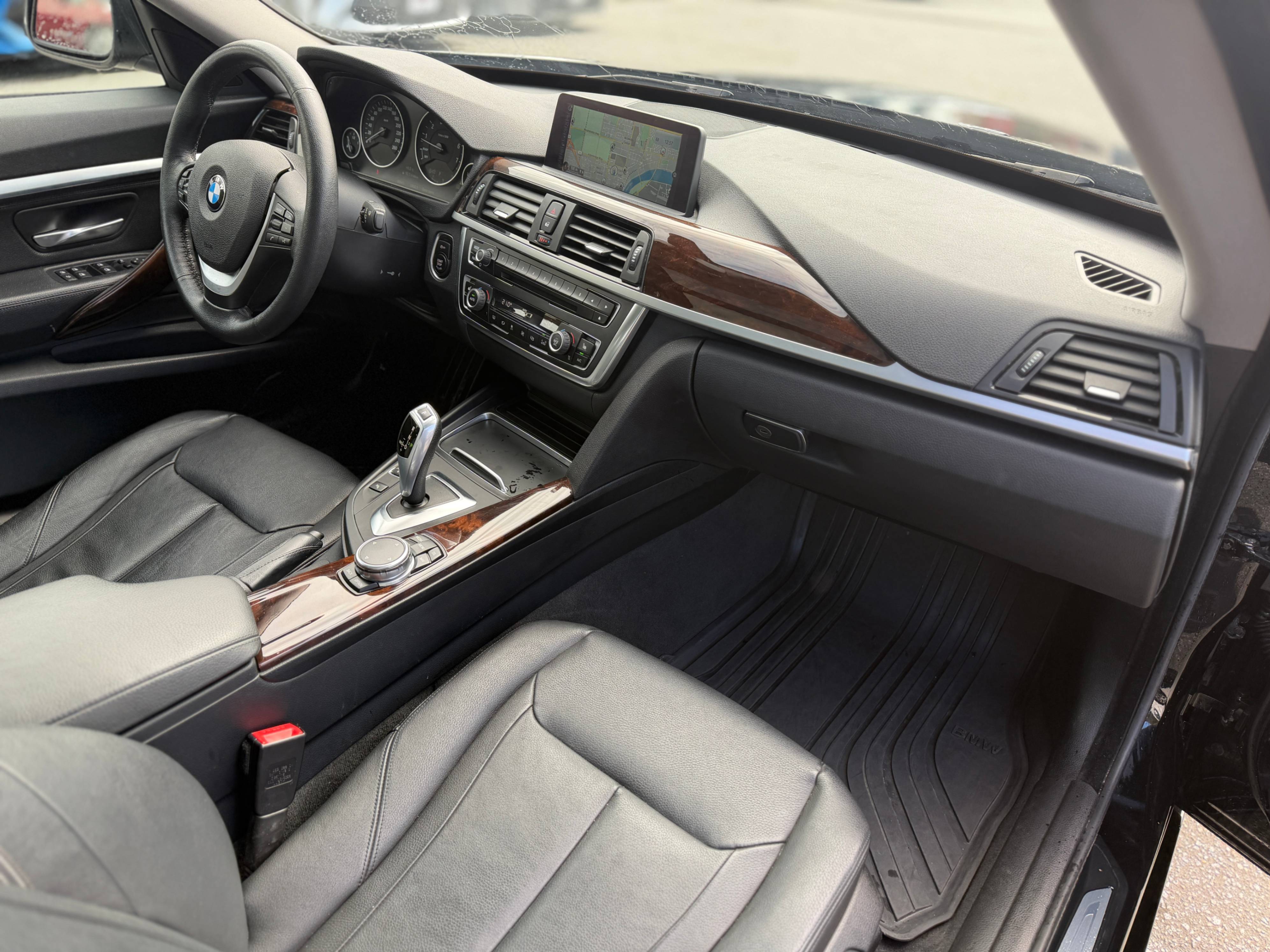 2016 BMW 3-Series 328i xDrive Gran Turismo. LOCAL BC VEHICLE. LOW ON MILEAGE., 温哥华, 全款车