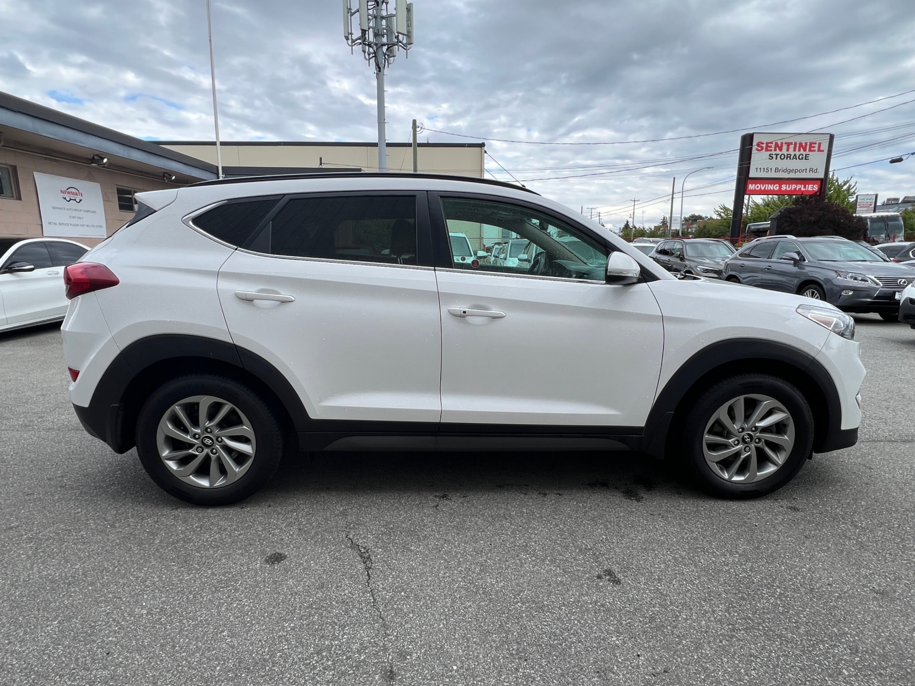 2016 Hyundai Tucson AWD 4dr 2.0L Luxury. BC LOCAL VEHICLE. FULL SERVICED., Vancouver, Cash