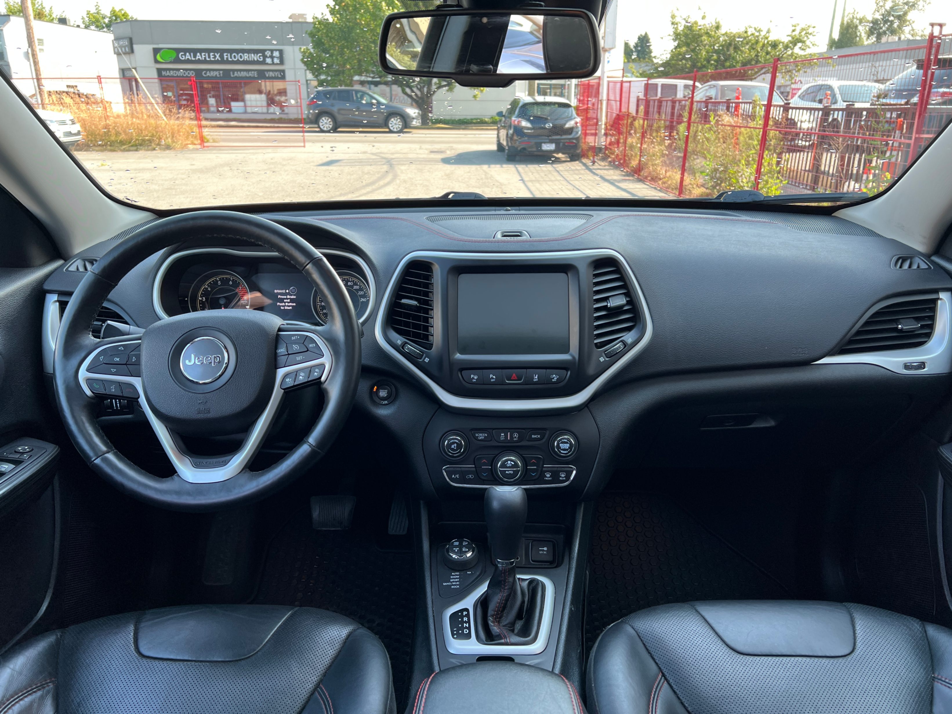 2016 Jeep Cherokee 4WD 4dr Trailhawk. ONE OWNER. NO ACCIDENTS., Vancouver, Cash