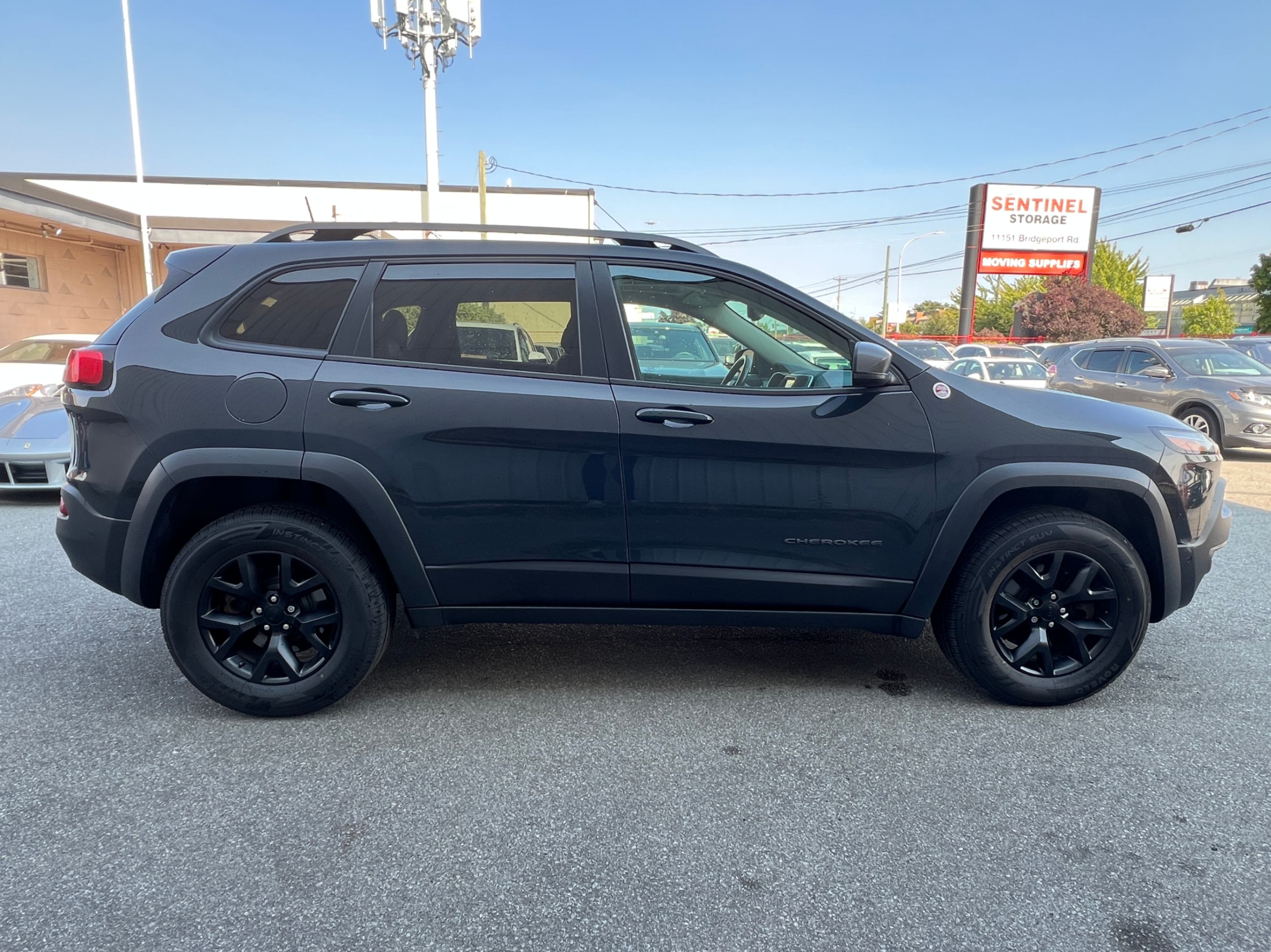 2016 Jeep Cherokee 4WD 4dr Trailhawk. ONE OWNER. NO ACCIDENTS., Vancouver, Cash