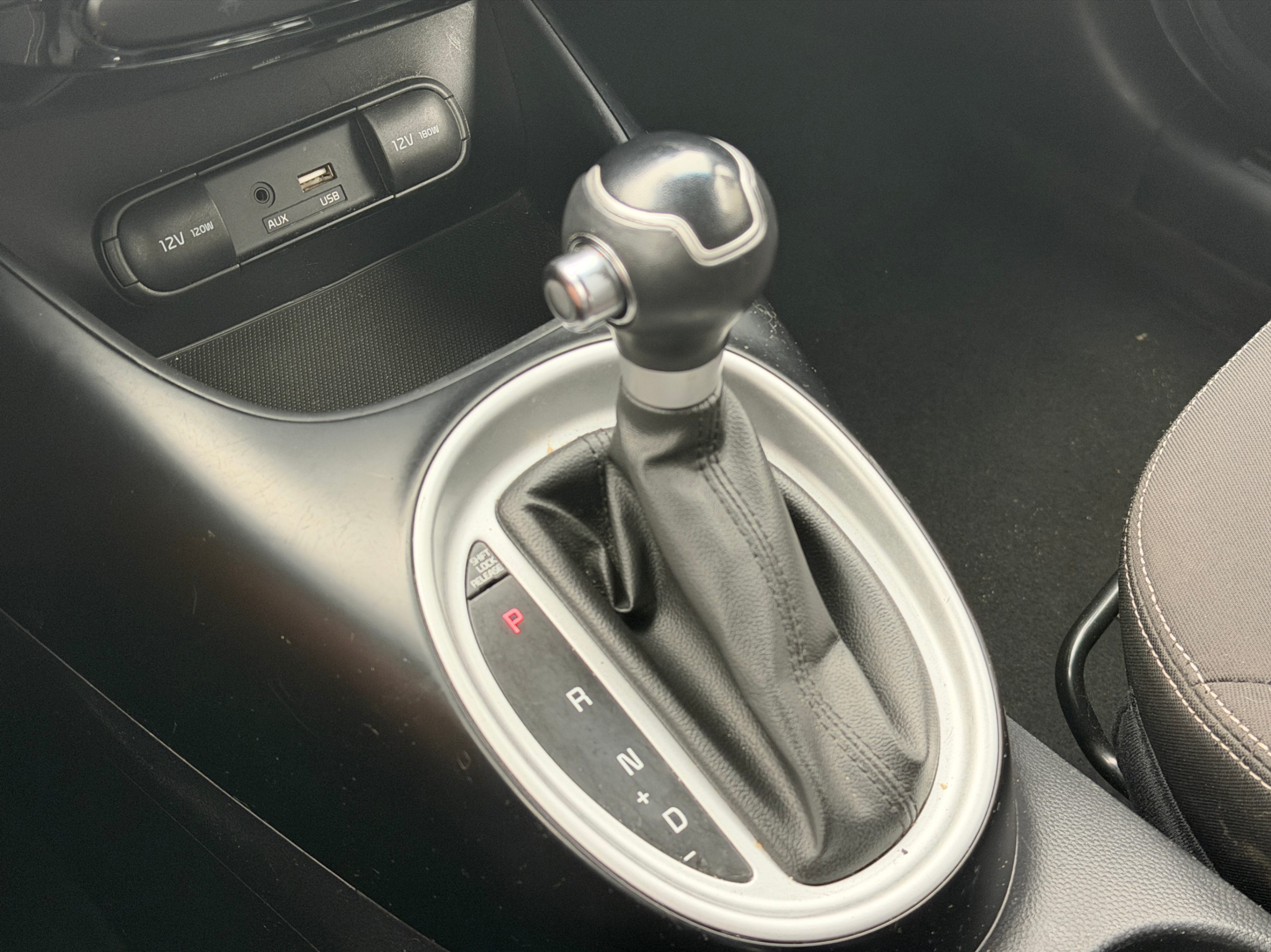 2016 Kia Soul 5dr Wgn. FULL SERVICE RECORD. APPLE CARPLAY., Vancouver, Cash