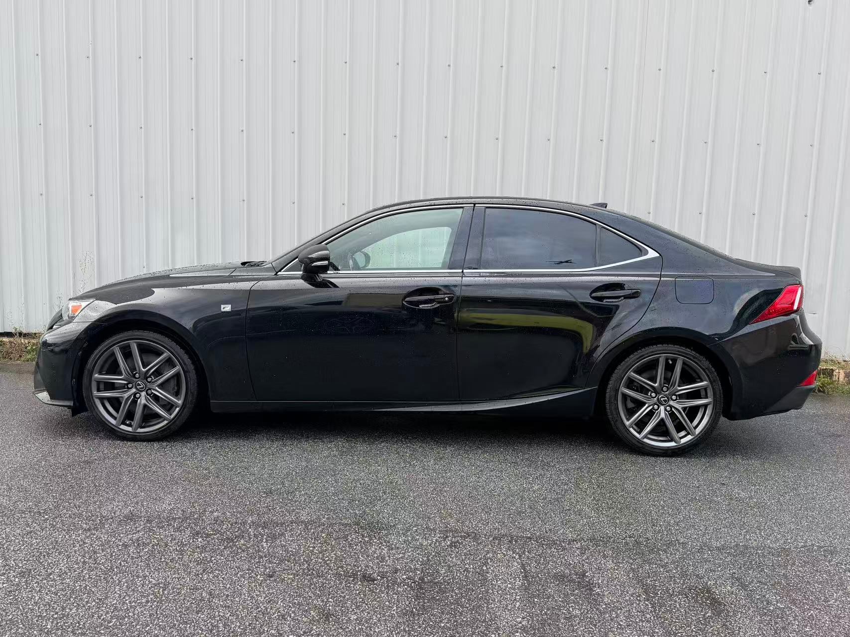 2016 Lexus IS 300 F-SPORT. RED LEATHER SEATS. AWD, 温哥华, 全款车