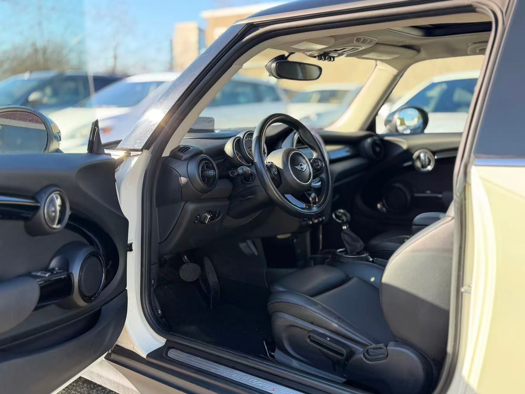 2016 MINI Cooper S. LOCAL BC VEHICLE. SE..., 温哥华, 全款车