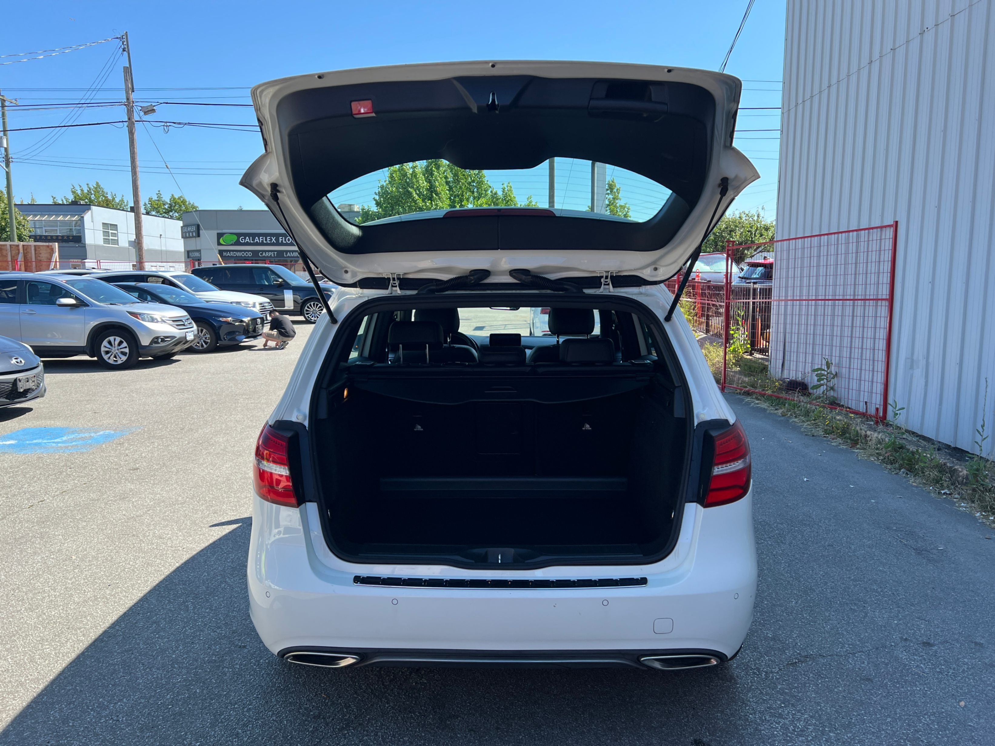 2016 Mercedes-Benz B-Class 4dr HB B 250 Sports Tourer 4MATIC. NO ACCIDENTS. BC LOCAL VEHICLE., Vancouver, Cash