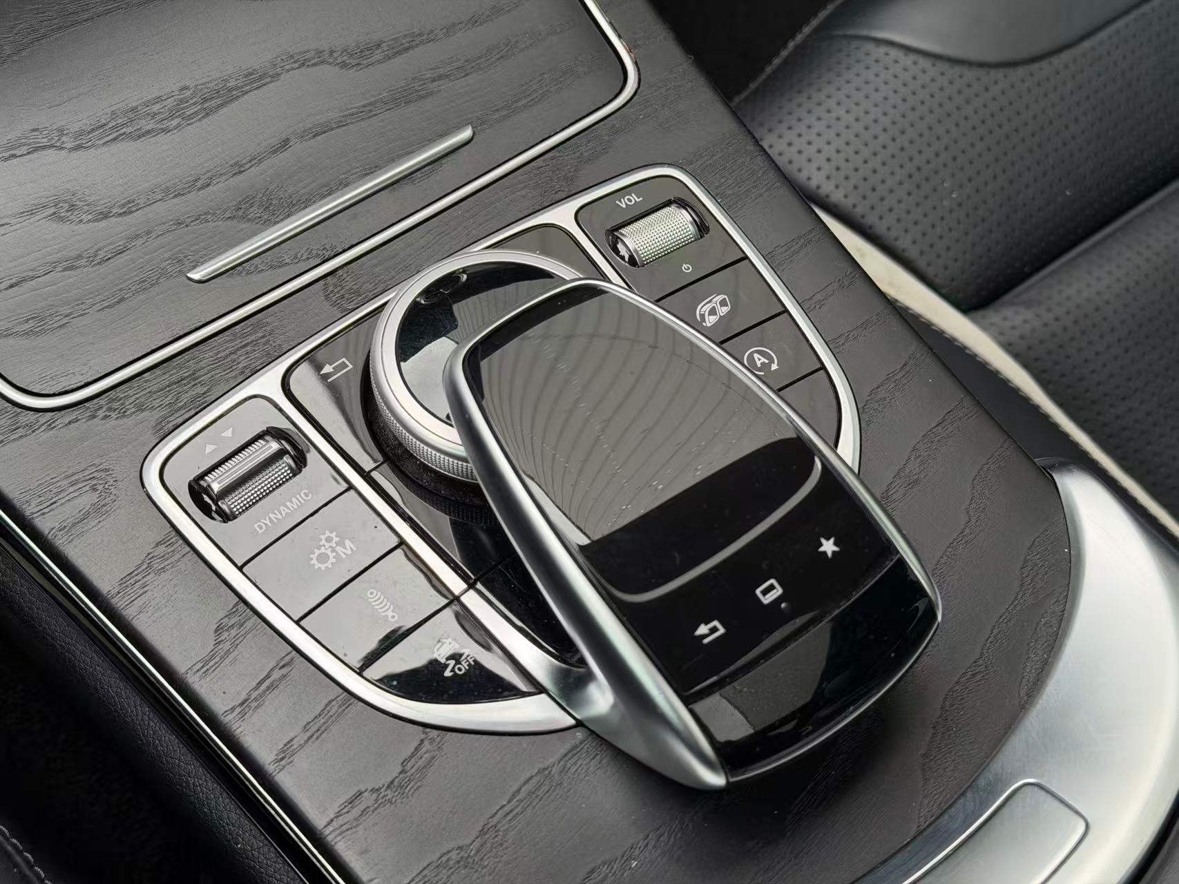 2016 Mercedes-Benz C-Class AMG C 63 S. NO ACCIDENT. AMG PACKAGE. LOW ON MILEAGE., Vancouver, Cash