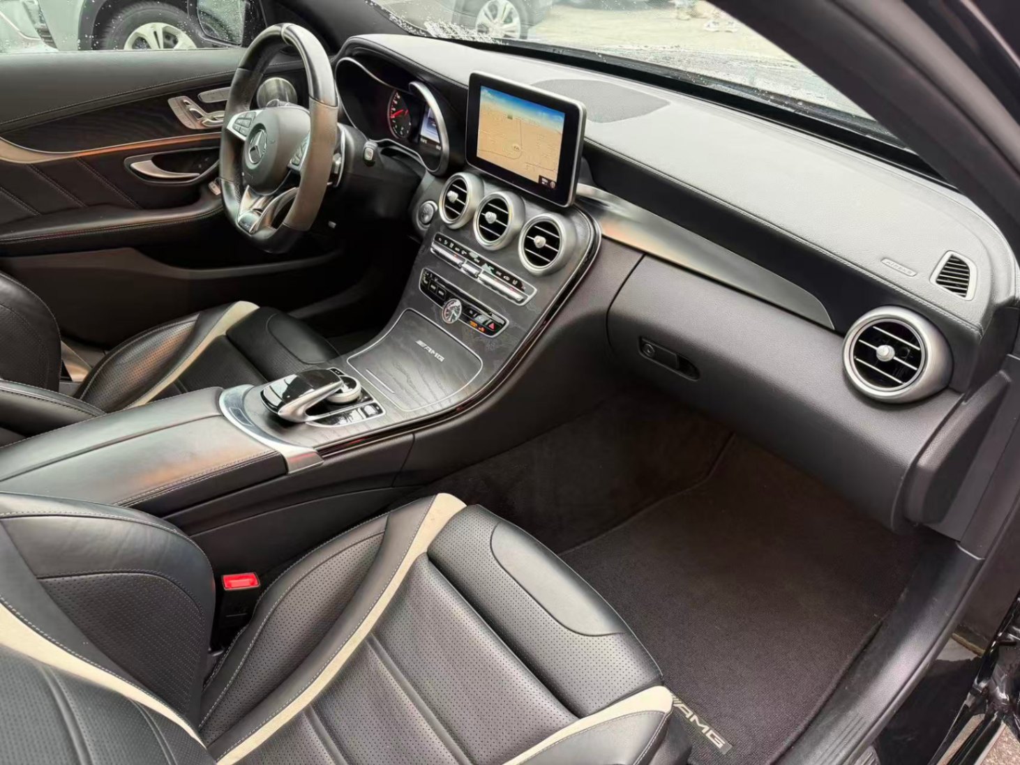 2016 Mercedes-Benz C-Class AMG C 63 S. NO ACCIDENT. AMG PACKAGE. LOW ON MILEAGE., Vancouver, Cash