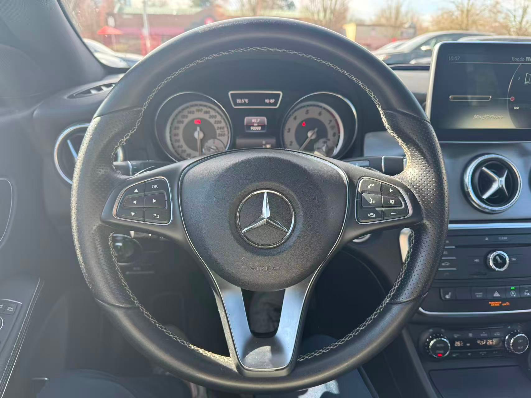 2016 Mercedes-Benz CLA-Class CLA 250 4MATIC. AMG PACKAGE. LOW KILOMETRES., 温哥华, 全款车