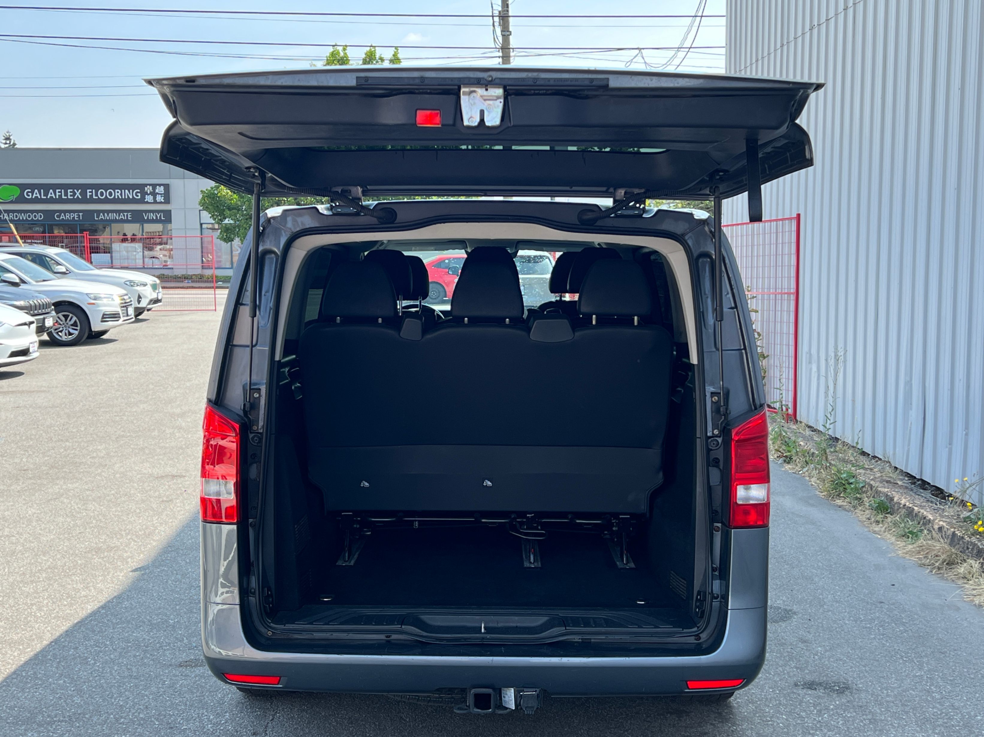 2016 Mercedes-Benz Metris Passenger RWD 126", Vancouver, Cash