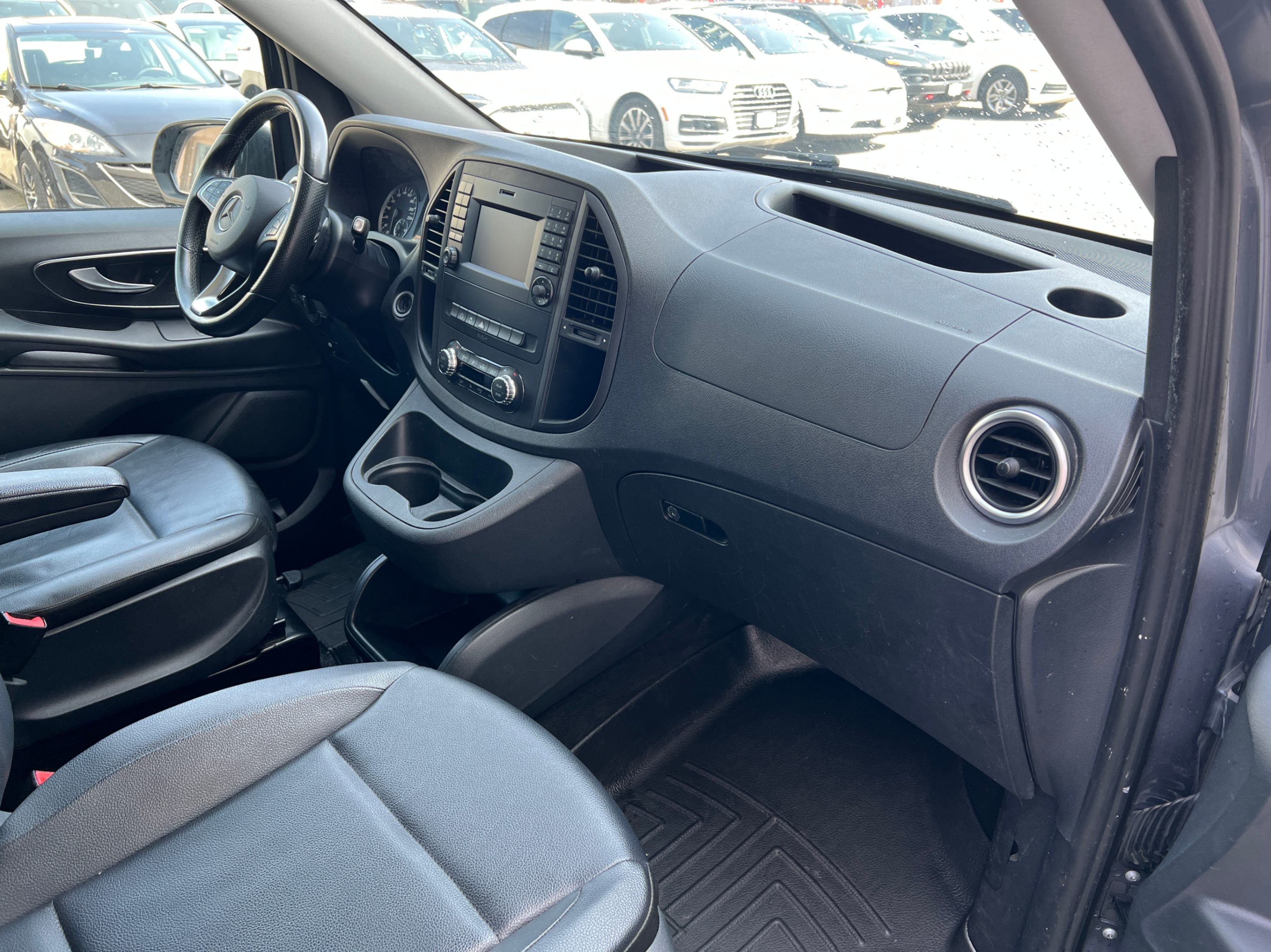 2016 Mercedes-Benz Metris Passenger RWD 126", Vancouver, Cash