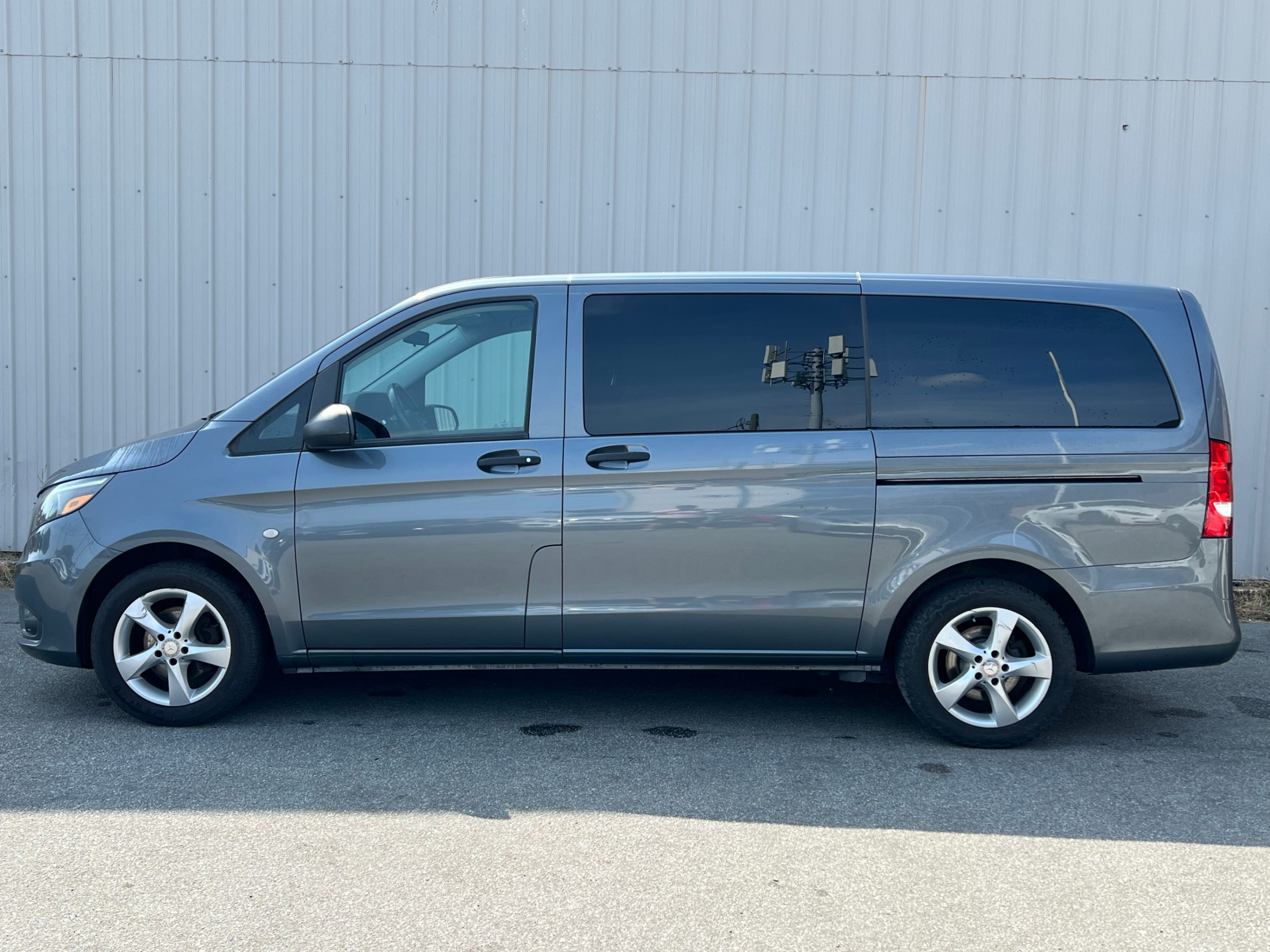 2016 Mercedes-Benz Metris Passenger RWD 126", Vancouver, Cash