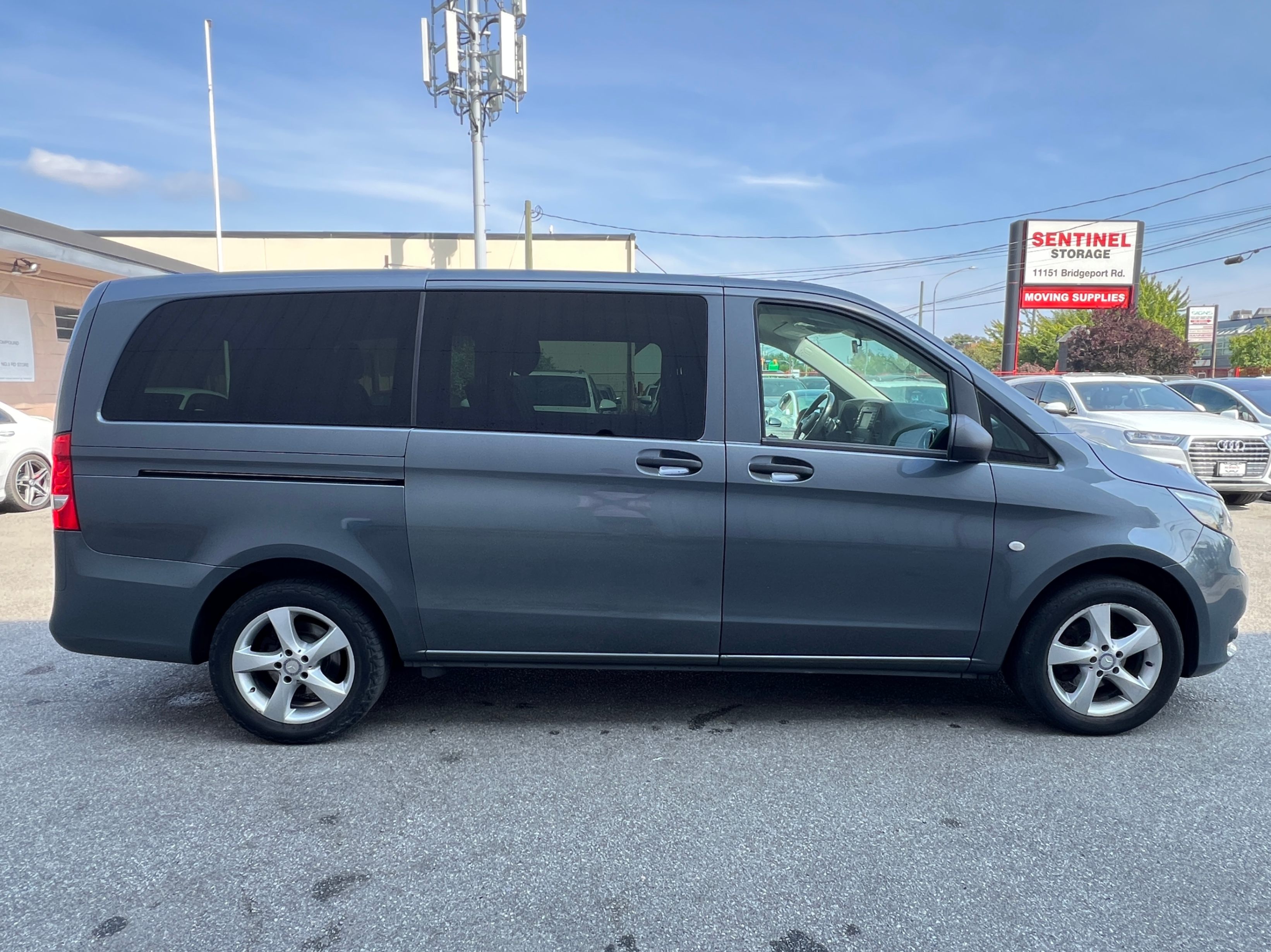 2016 Mercedes-Benz Metris Passenger RWD 126", Vancouver, Cash