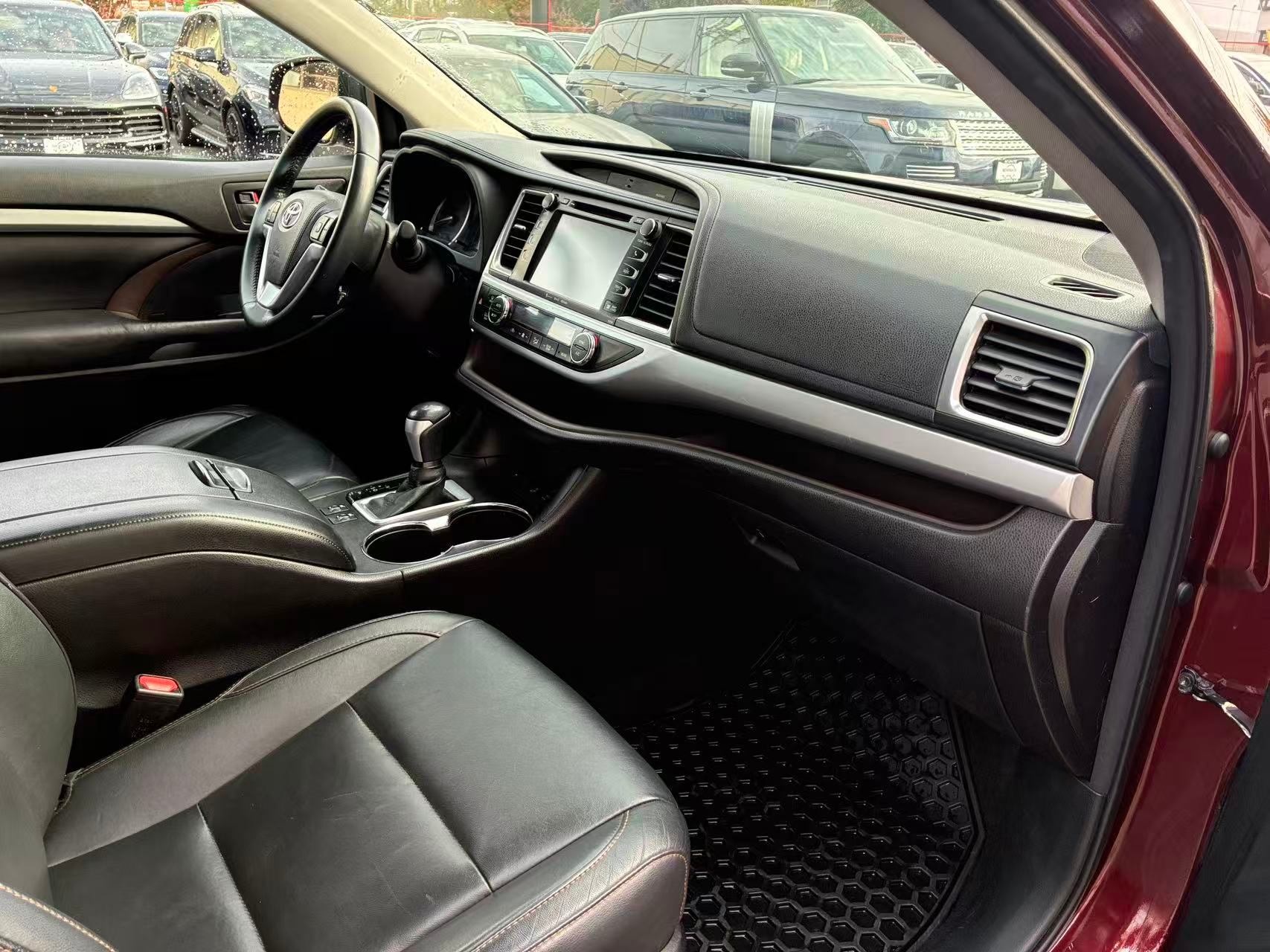 2016 Toyota Highlander AWD 4dr XLE. BC LOCAL VEHICLE. FULL SERVICED., Vancouver, Cash
