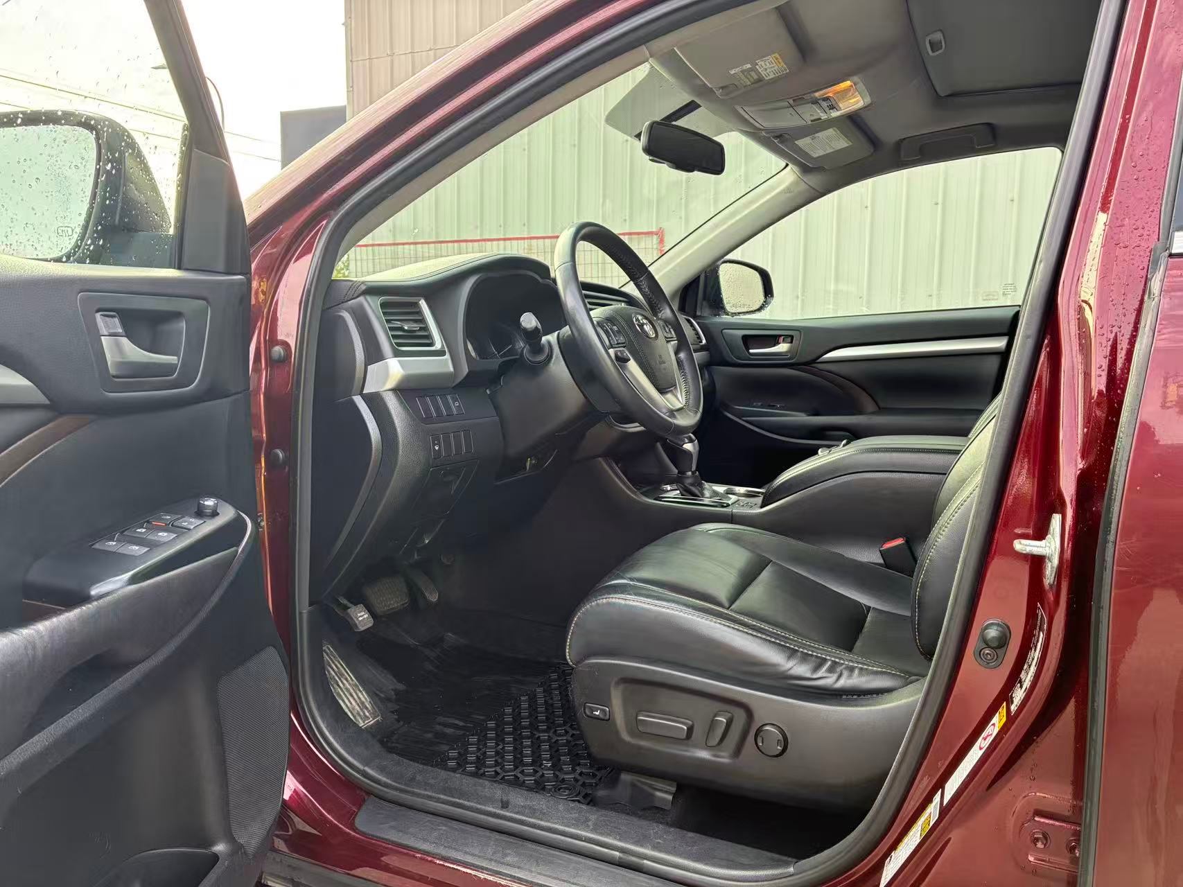 2016 Toyota Highlander AWD 4dr XLE. BC LOCAL VEHICLE. FULL SERVICED., Vancouver, Cash