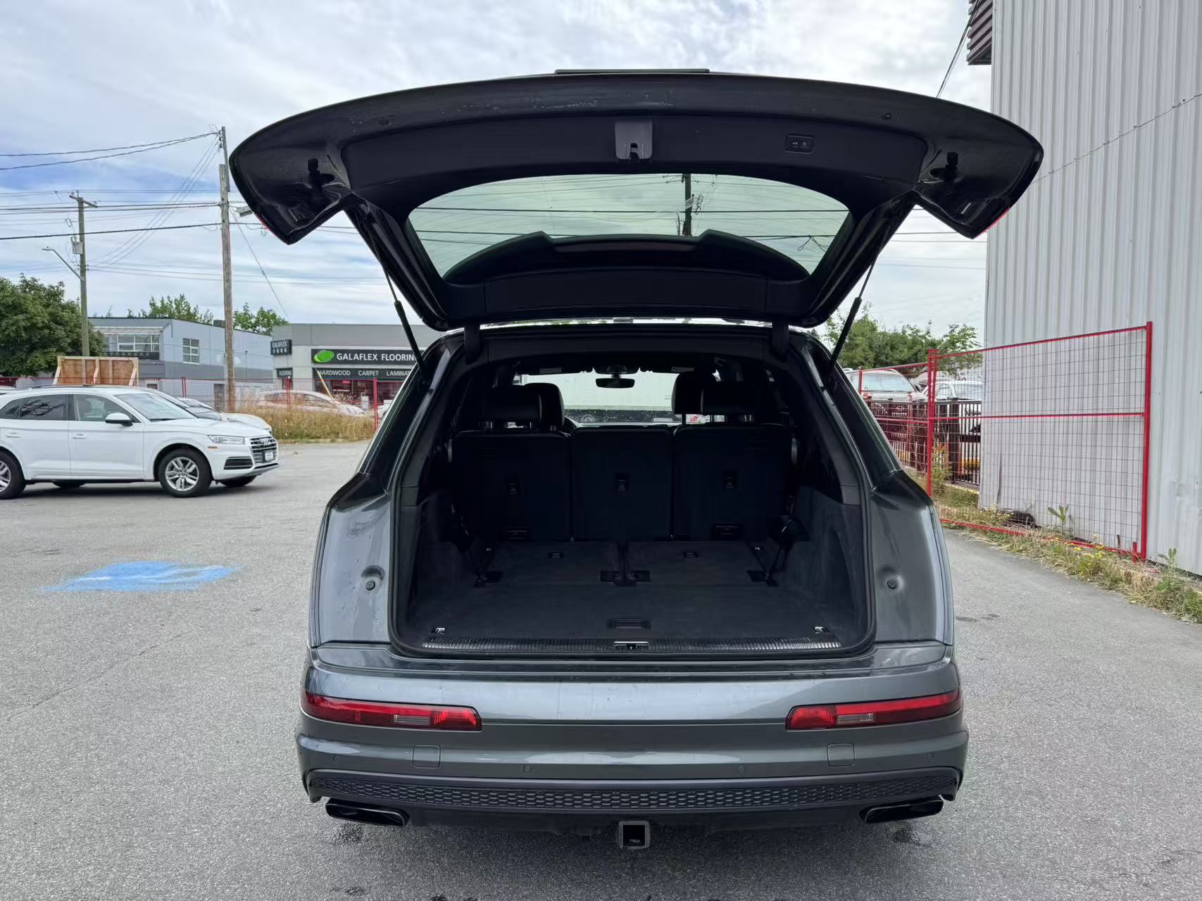 2017 Audi Q7 Quattro 4dr 3.0T Technik. S-LINE., Vancouver, Cash