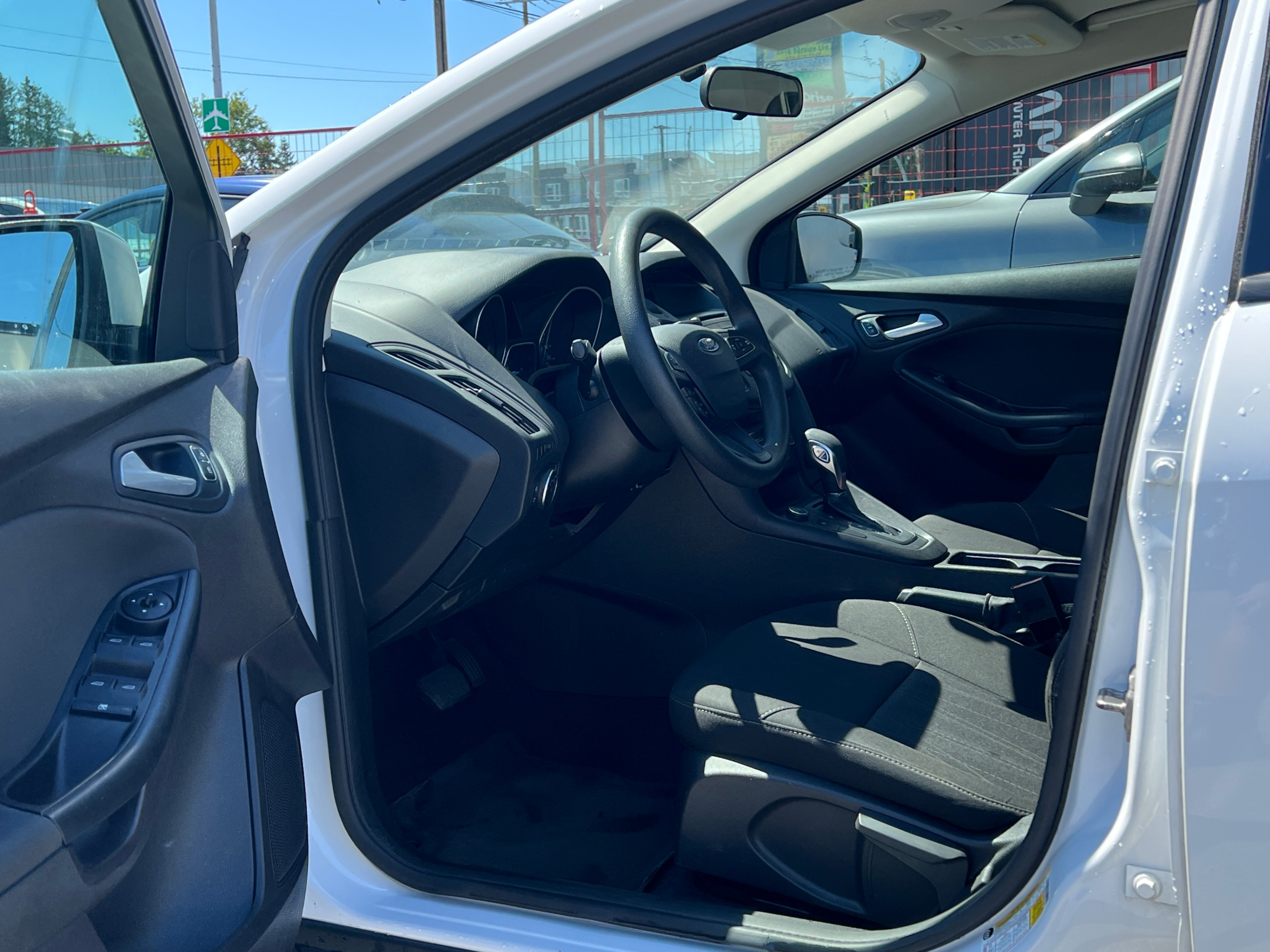 2017 Ford Focus 4dr Sdn SE. ONE OWNER. BC LOCAL VEHICLE. FULL SERVICED., Vancouver, Cash