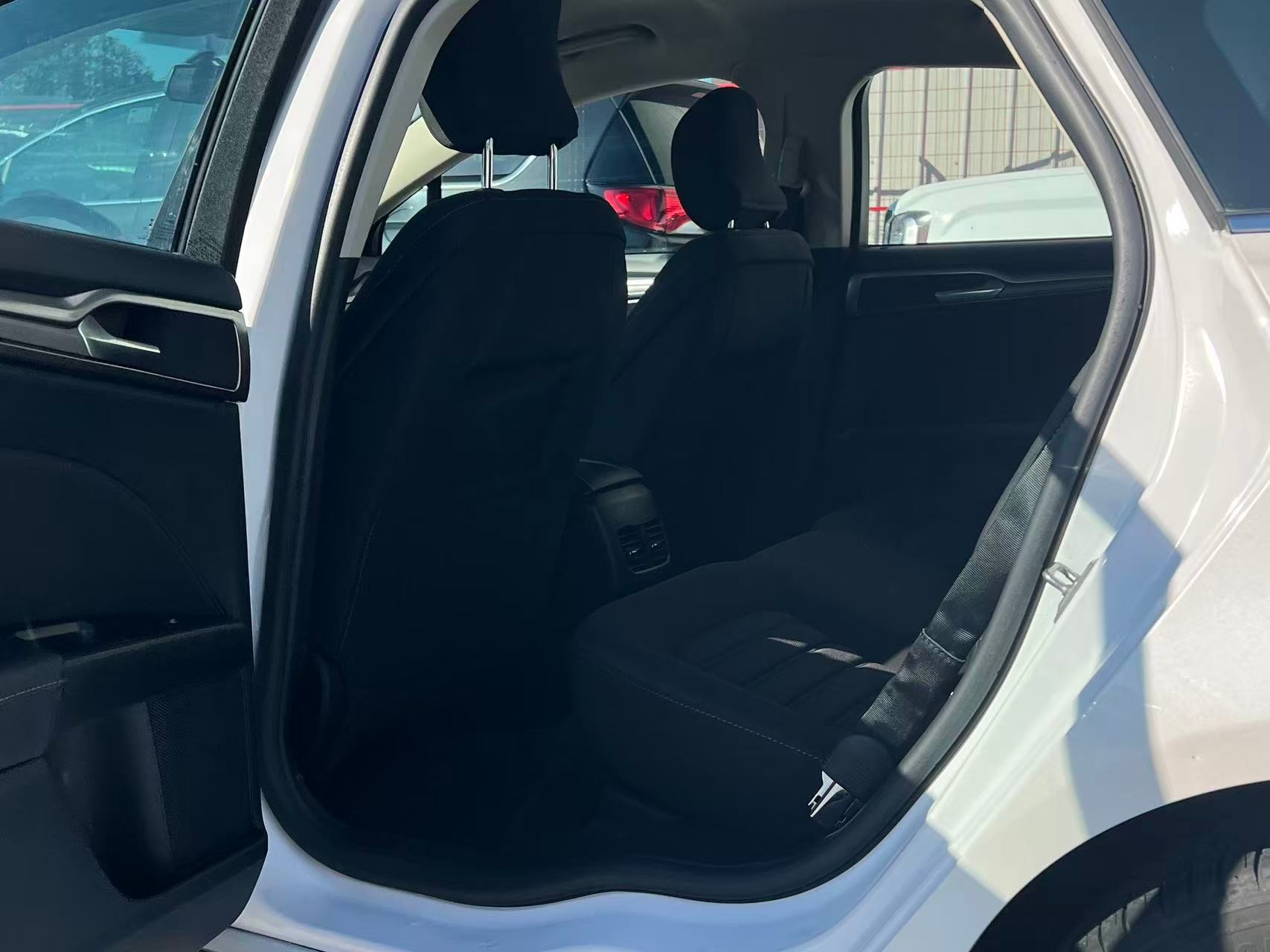 2017 Ford Fusion 4dr Sdn SE FWD, Vancouver, Cash