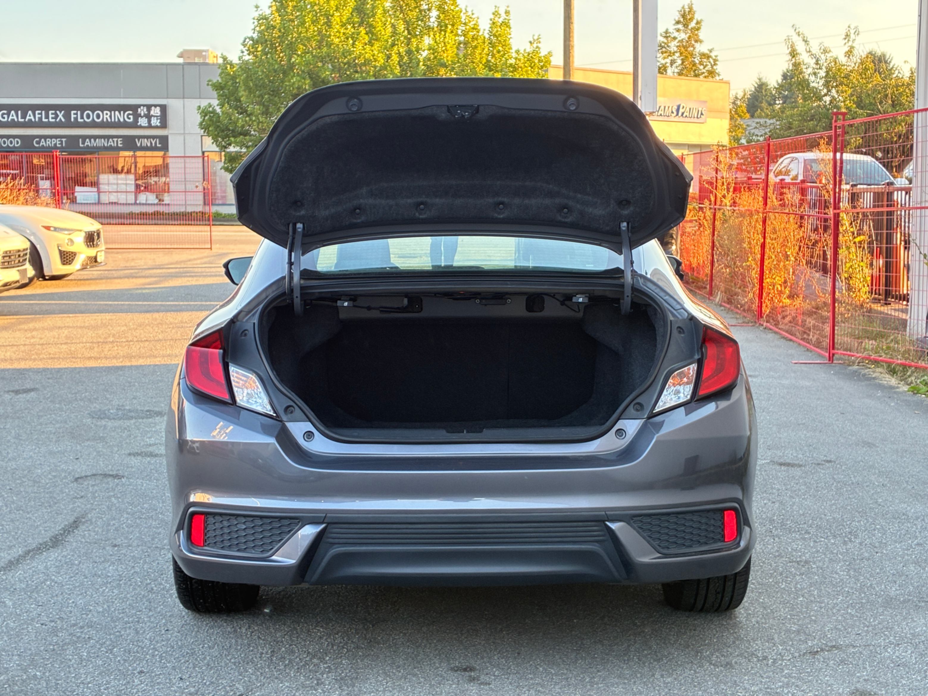 2017 Honda Civic 2dr CVT Touring. BC LOCAL VEHICLE. TOP TRIM., 温哥华, 全款车