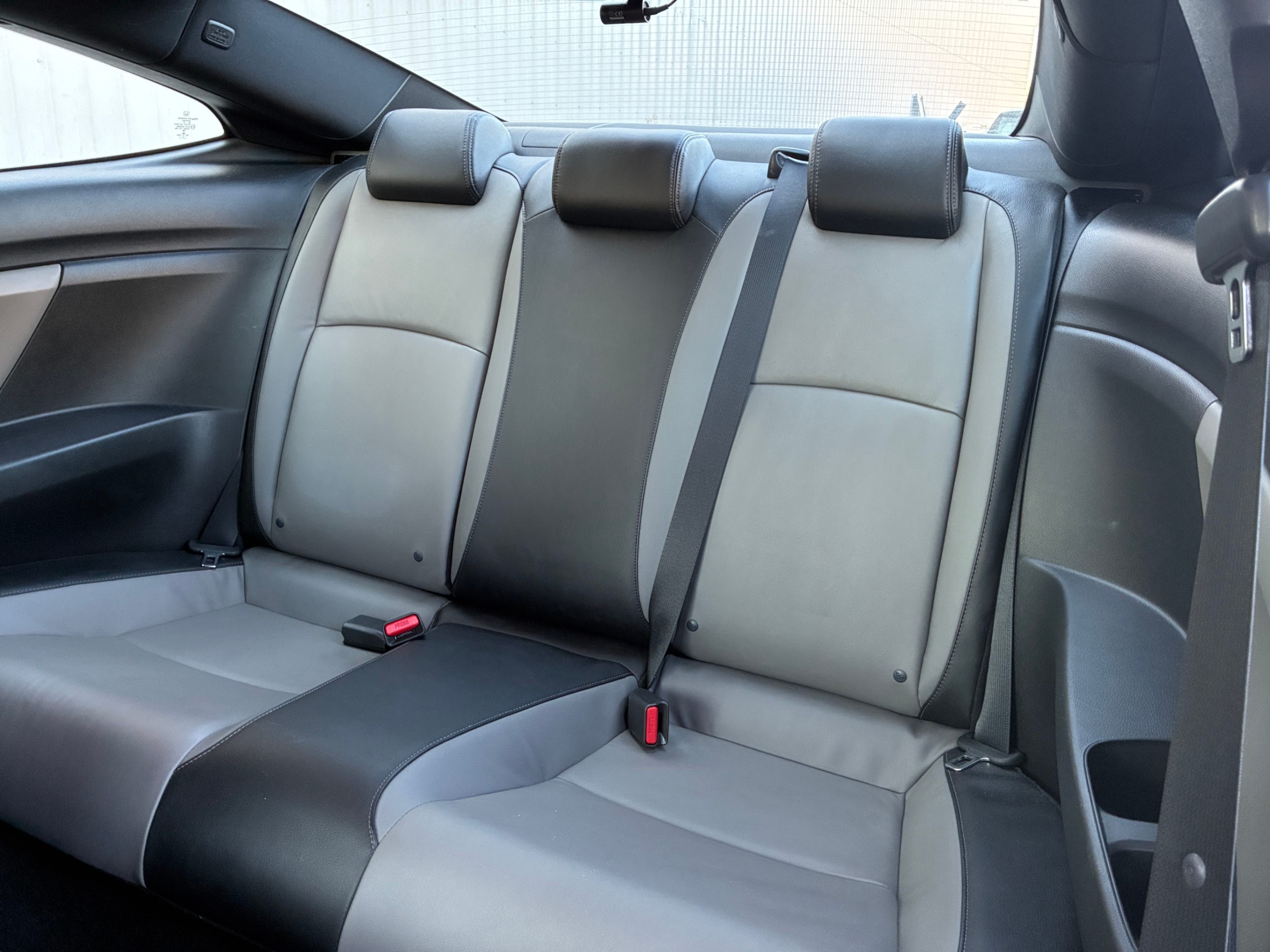 2017 Honda Civic 2dr CVT Touring. BC LOCAL VEHICLE. TOP TRIM., 温哥华, 全款车