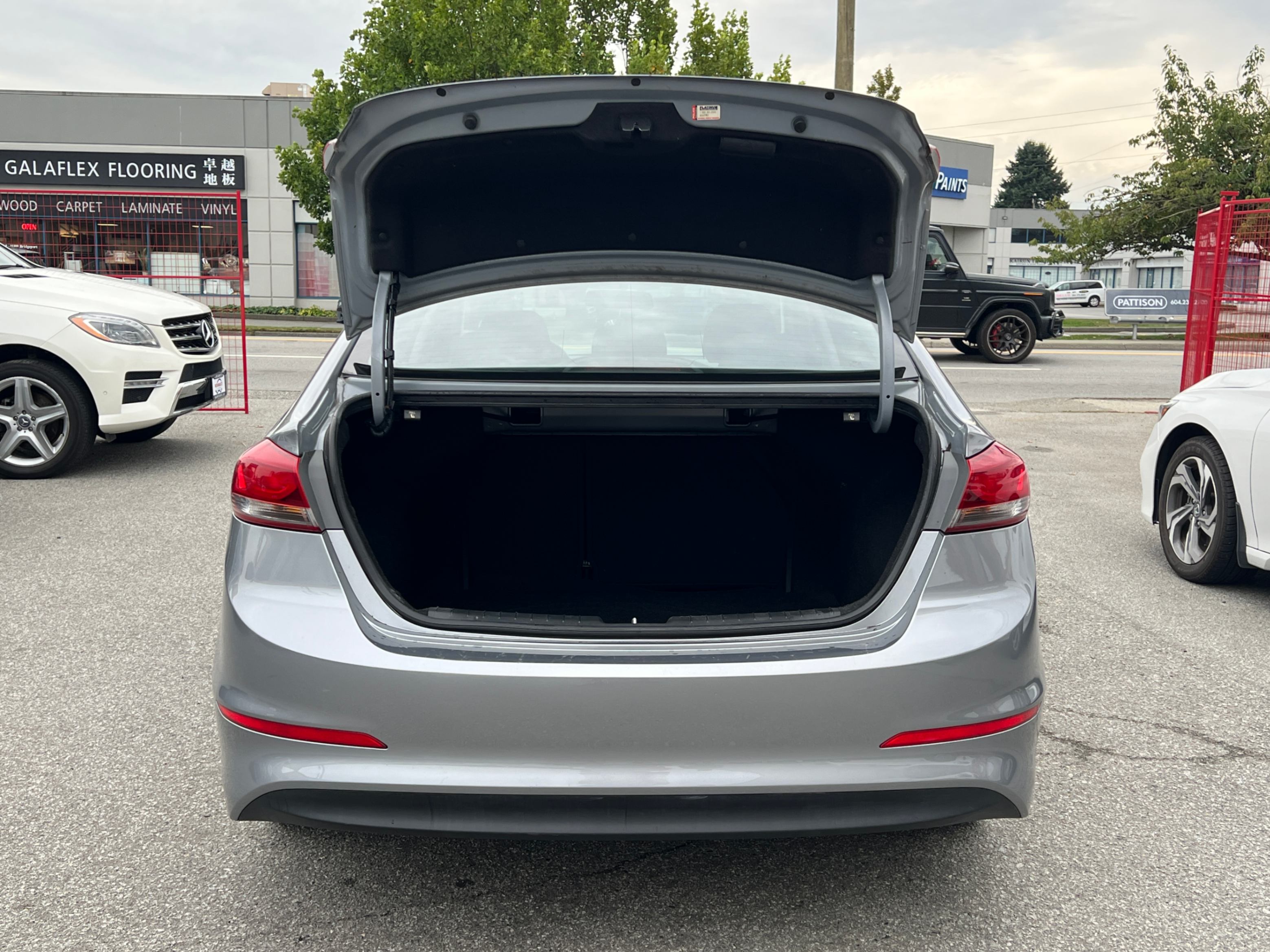 2017 Hyundai Elantra 4dr Sdn Man L, 温哥华, 全款车