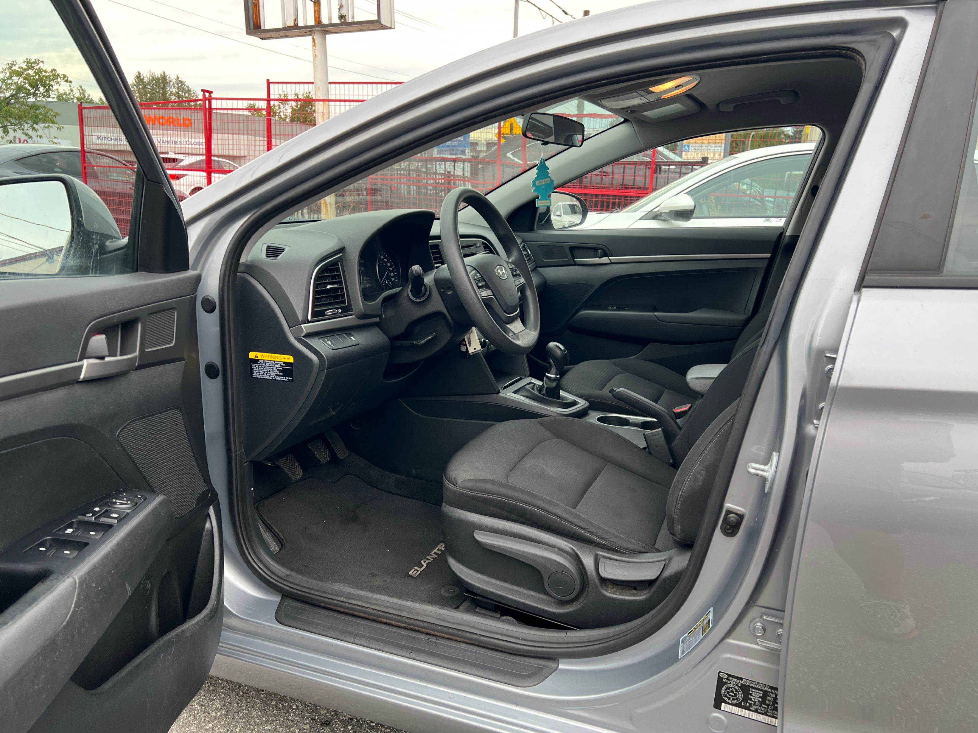2017 Hyundai Elantra 4dr Sdn Man L, 温哥华, 全款车