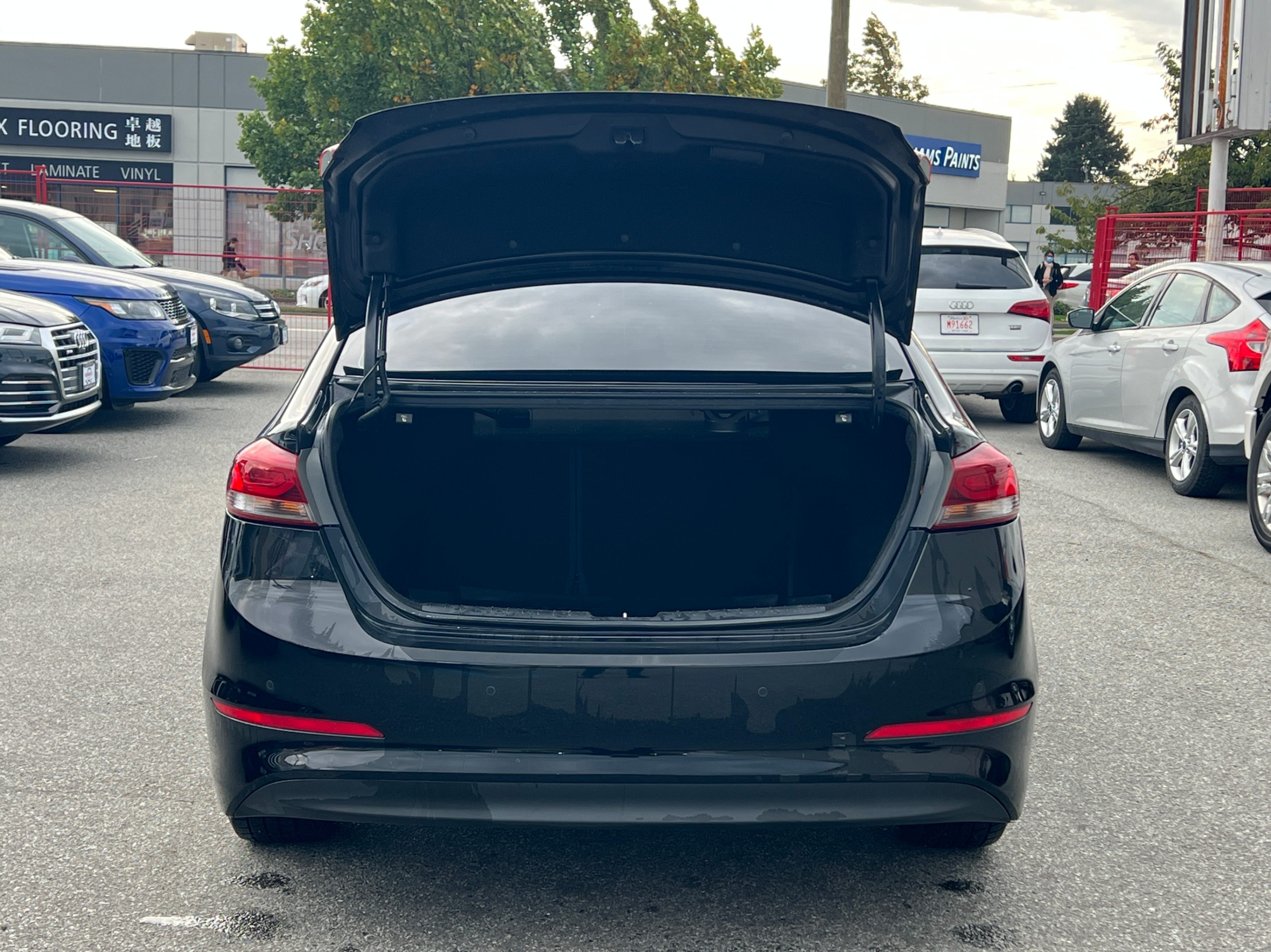 2017 Hyundai Elantra 4dr Sdn Auto Limited Ultimate *Ltd Avail*. BC LOCAL VEHICLE., 温哥华, 全款车