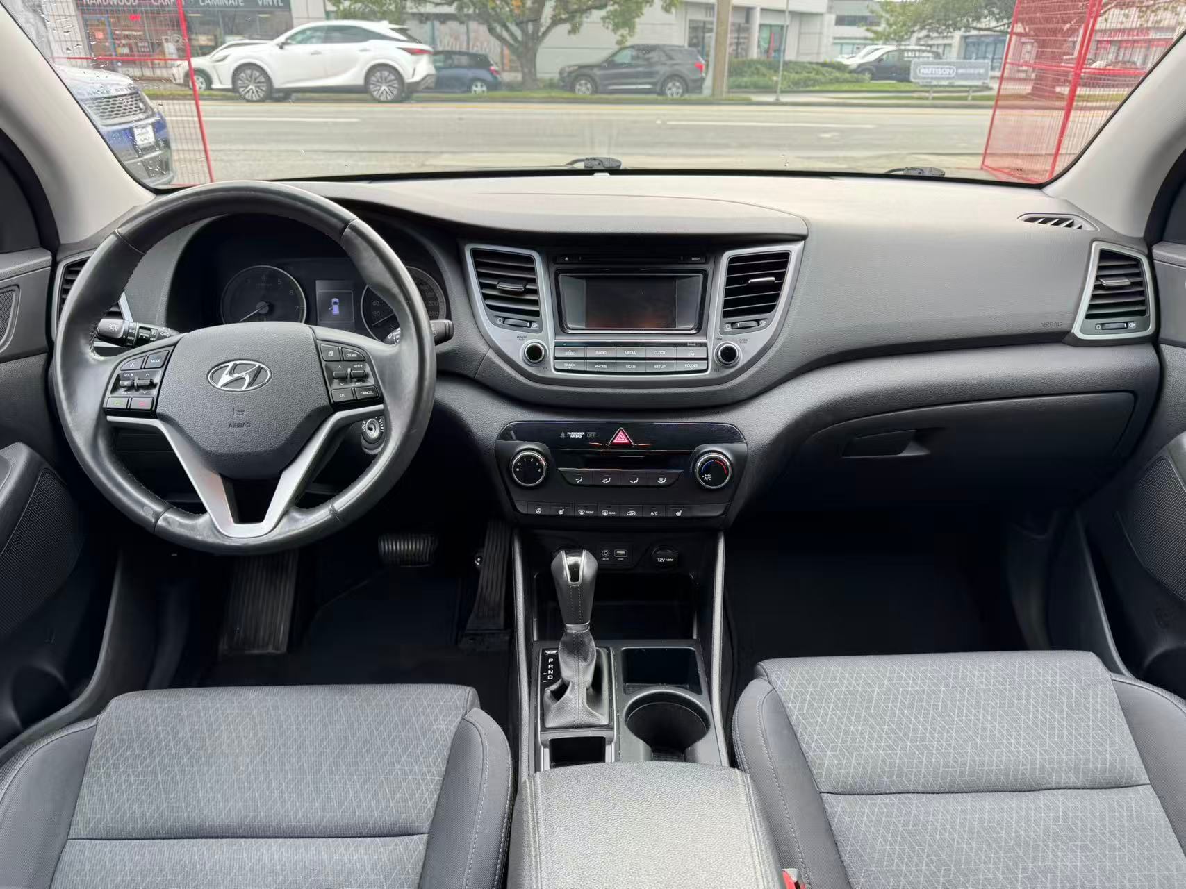 2017 Hyundai Tucson AWD 4dr 2.0L Premium. NO ACCIDENTS. BC LOCAL VEHICLE. FULL SERVICE RECORD., 温哥华, 全款车