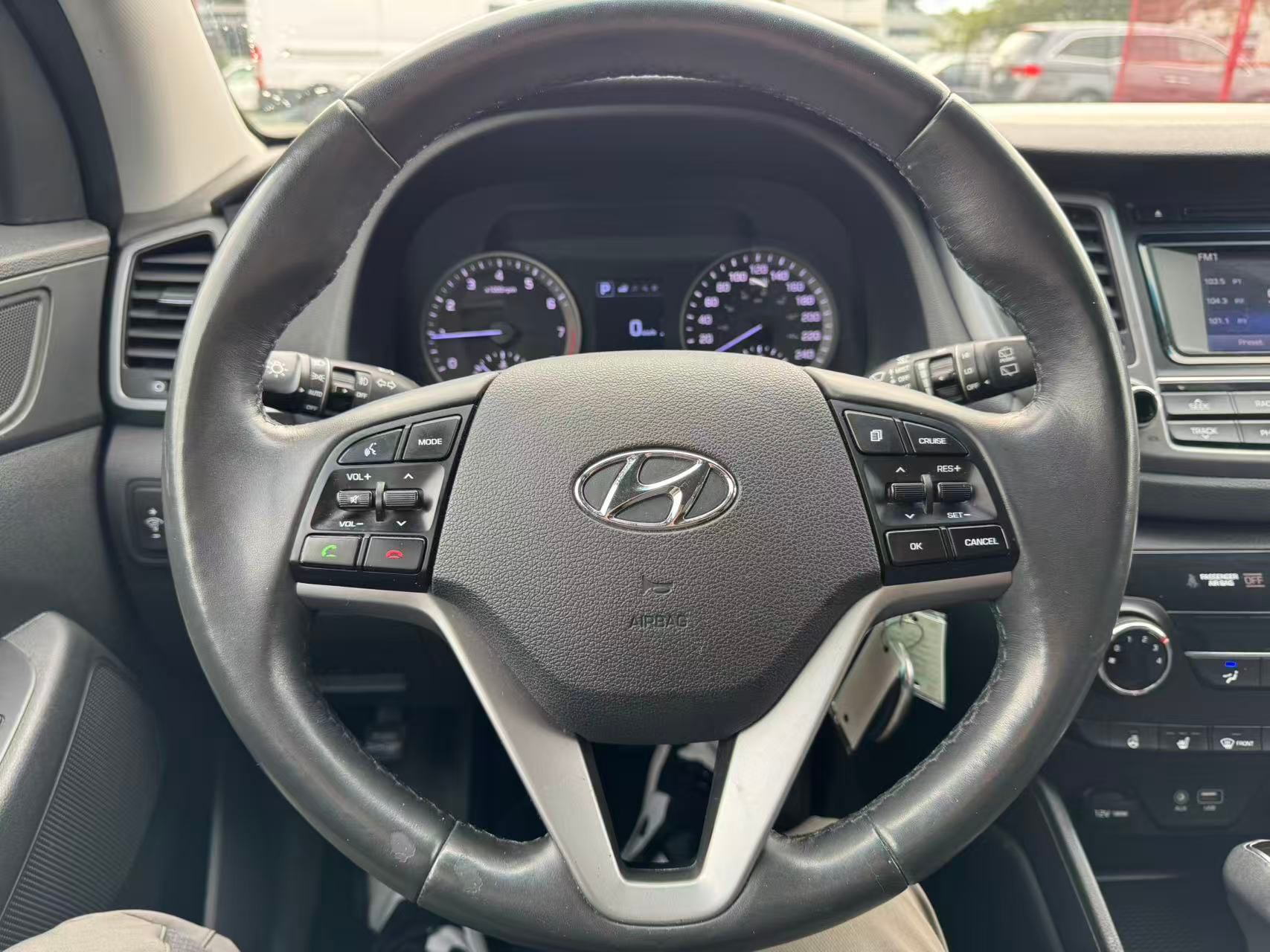 2017 Hyundai Tucson AWD 4dr 2.0L Premium. NO ACCIDENTS. BC LOCAL VEHICLE. FULL SERVICE RECORD., 温哥华, 全款车