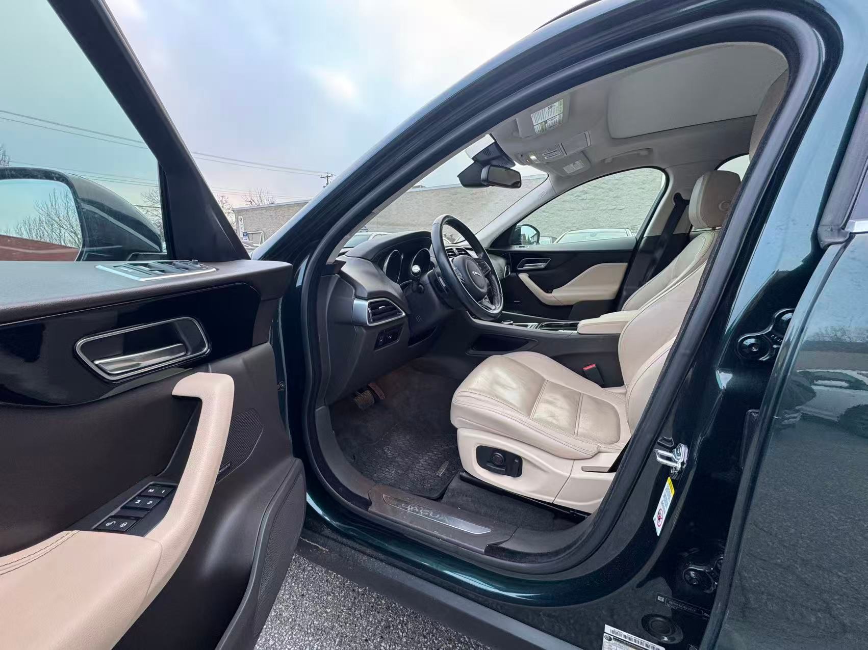 2017 Jaguar F-PACE AWD Prestige. LOCAL B..., Vancouver, Cash