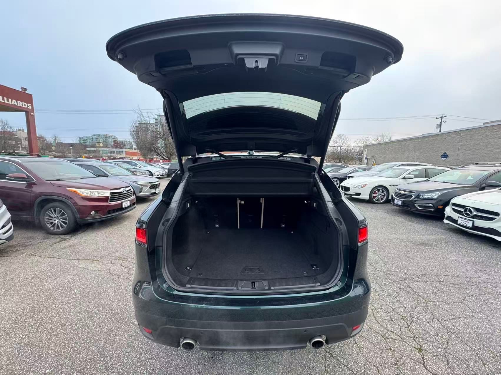 2017 Jaguar F-PACE AWD Prestige. LOCAL B..., Vancouver, Cash