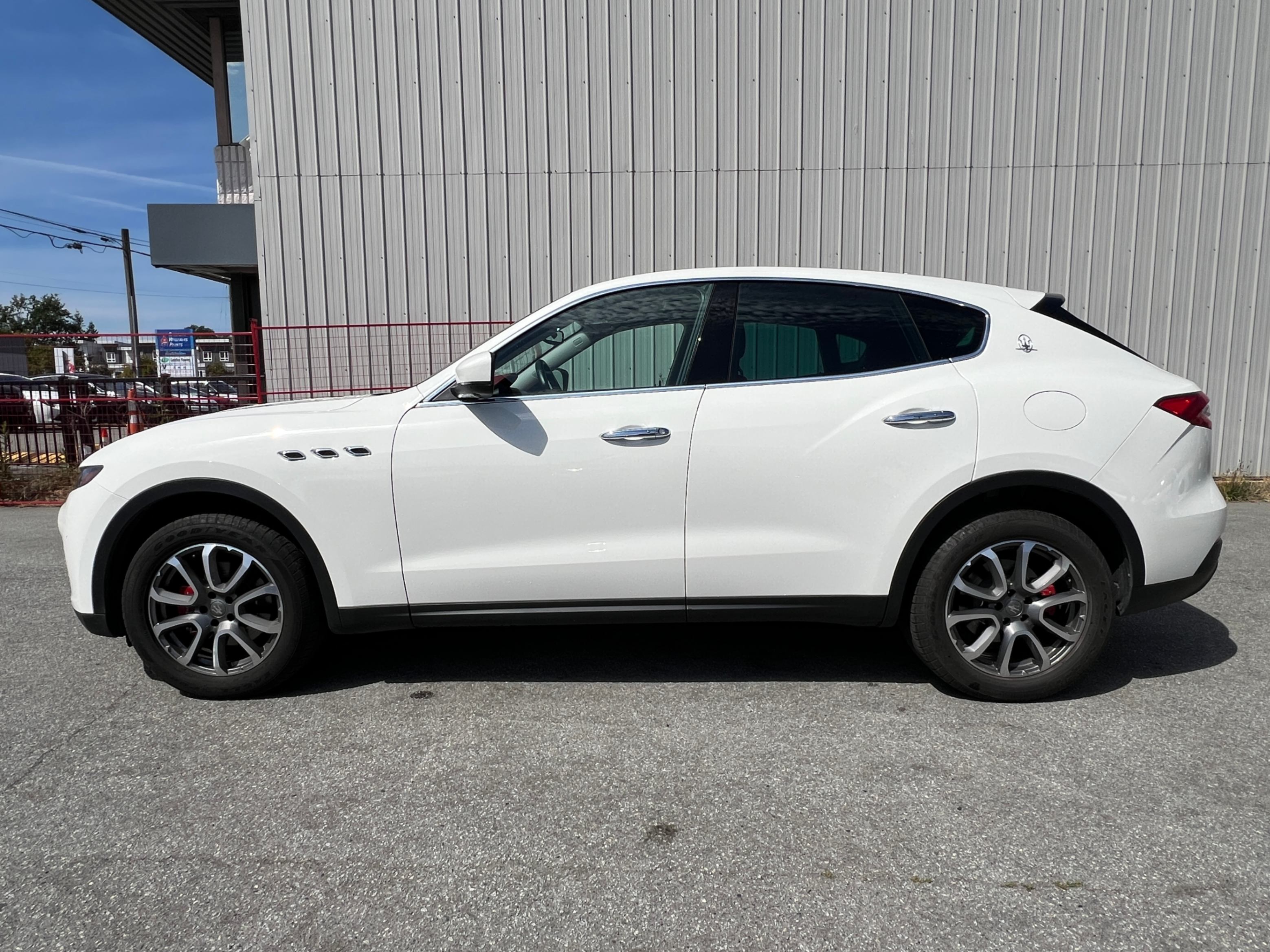 2017 Maserati Levante 3.0L. BC LOCAL VEHICLE. LOW MILEAGE., Vancouver, Cash