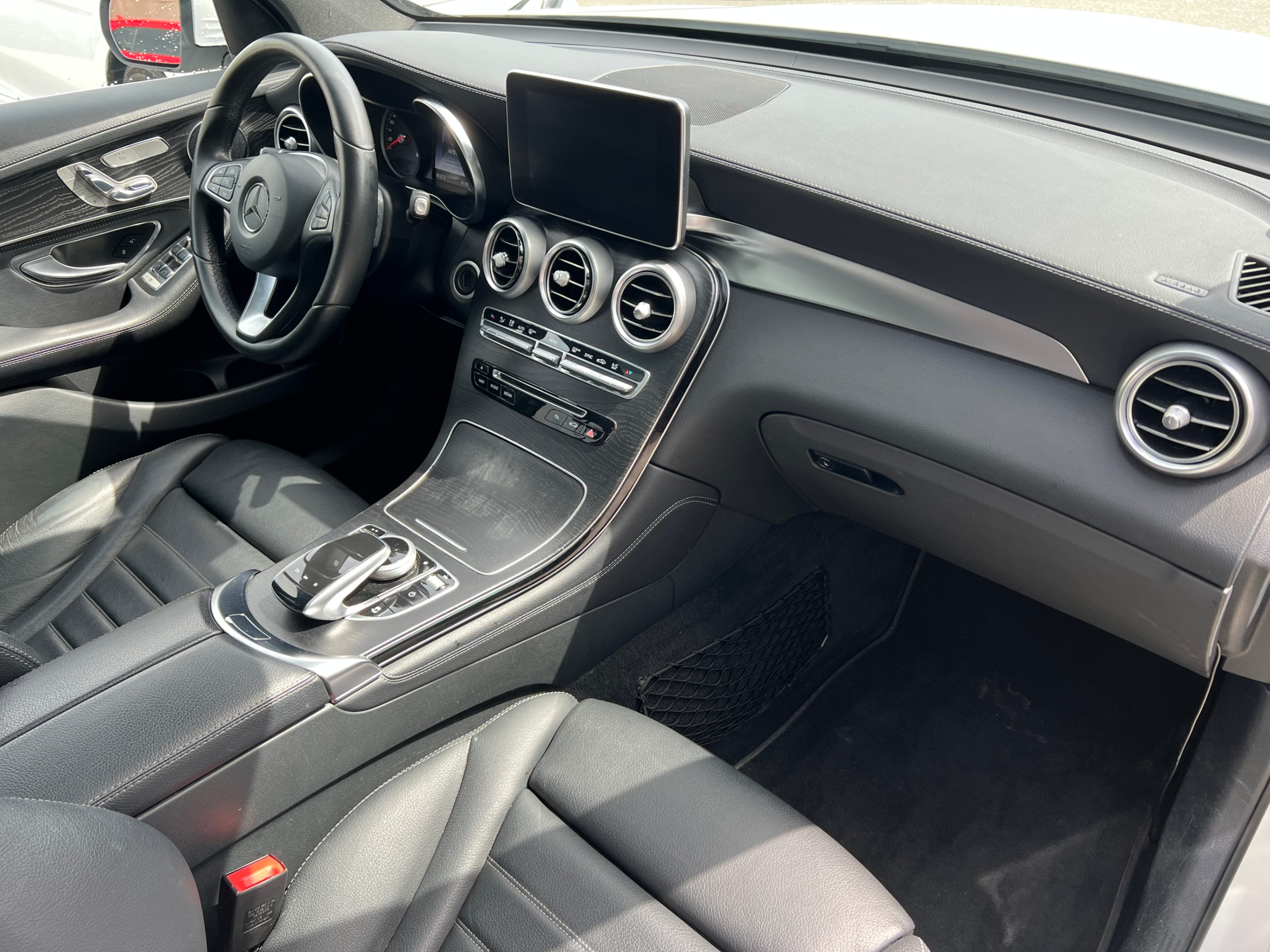 2017 Mercedes-Benz GLC-class 4MATIC 4dr GLC 300., Vancouver, Cash