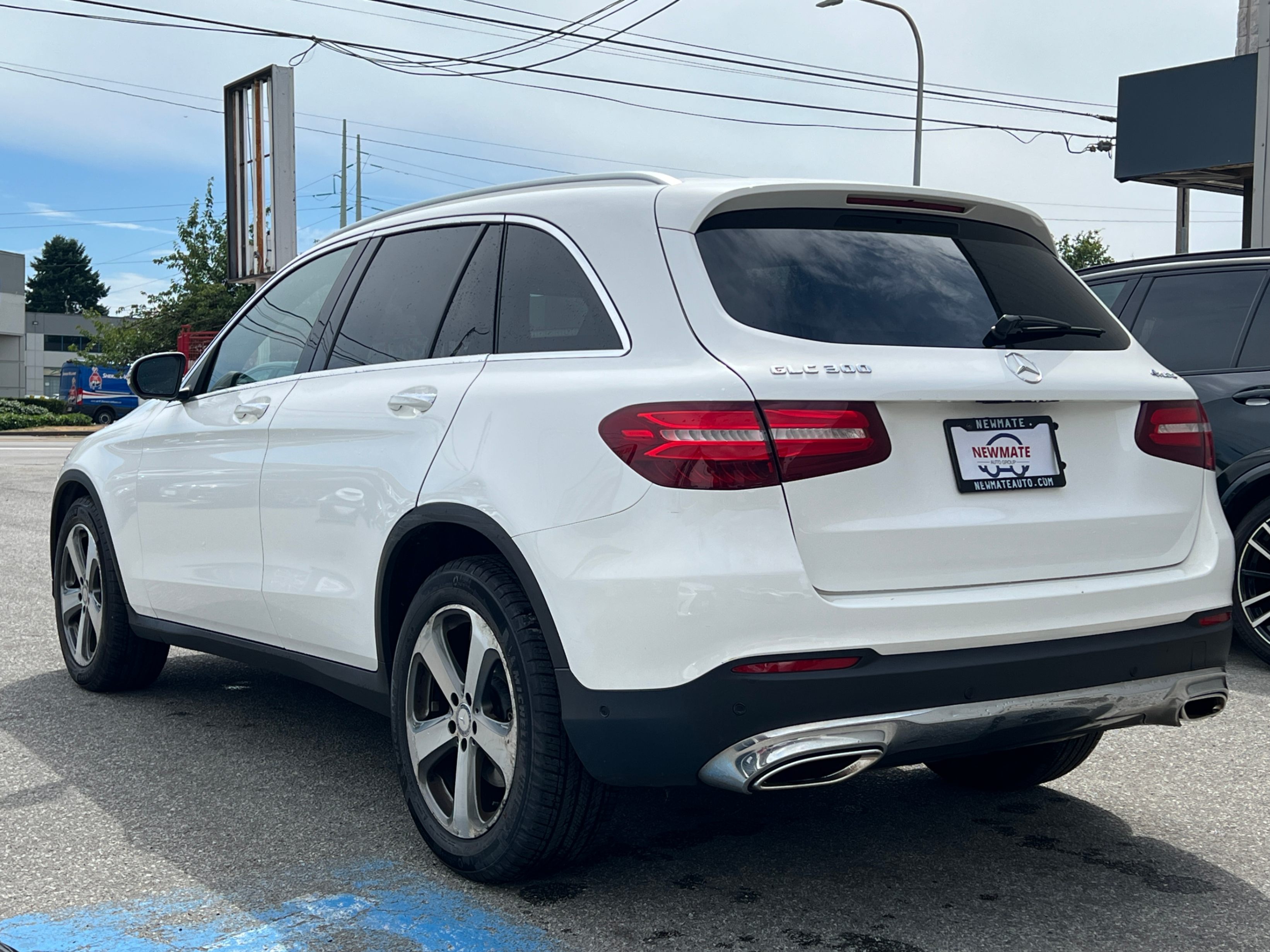 2017 Mercedes-Benz GLC-class 4MATIC 4dr GLC 300., Vancouver, Cash