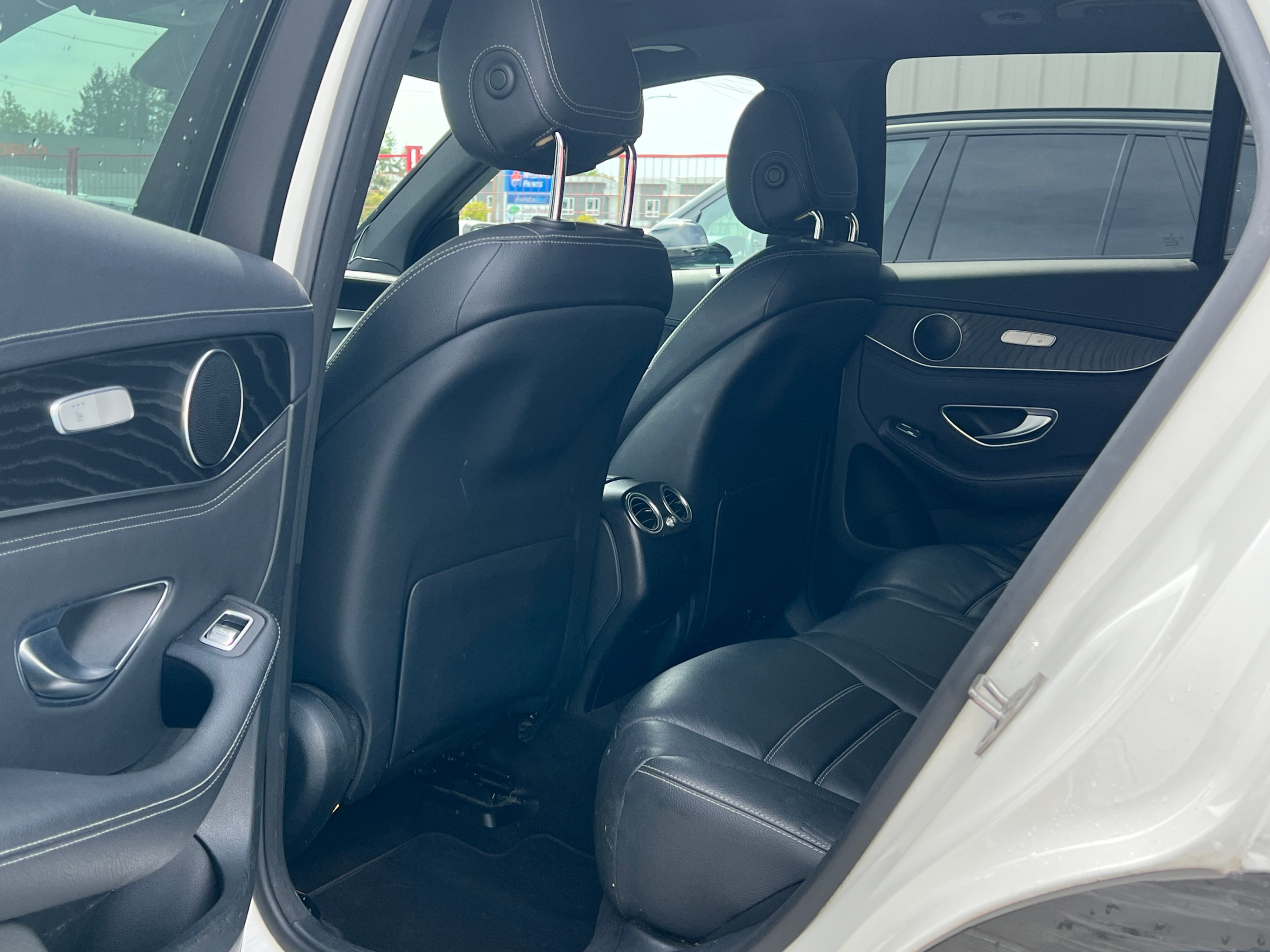 2017 Mercedes-Benz GLC-class 4MATIC 4dr GLC 300., Vancouver, Cash