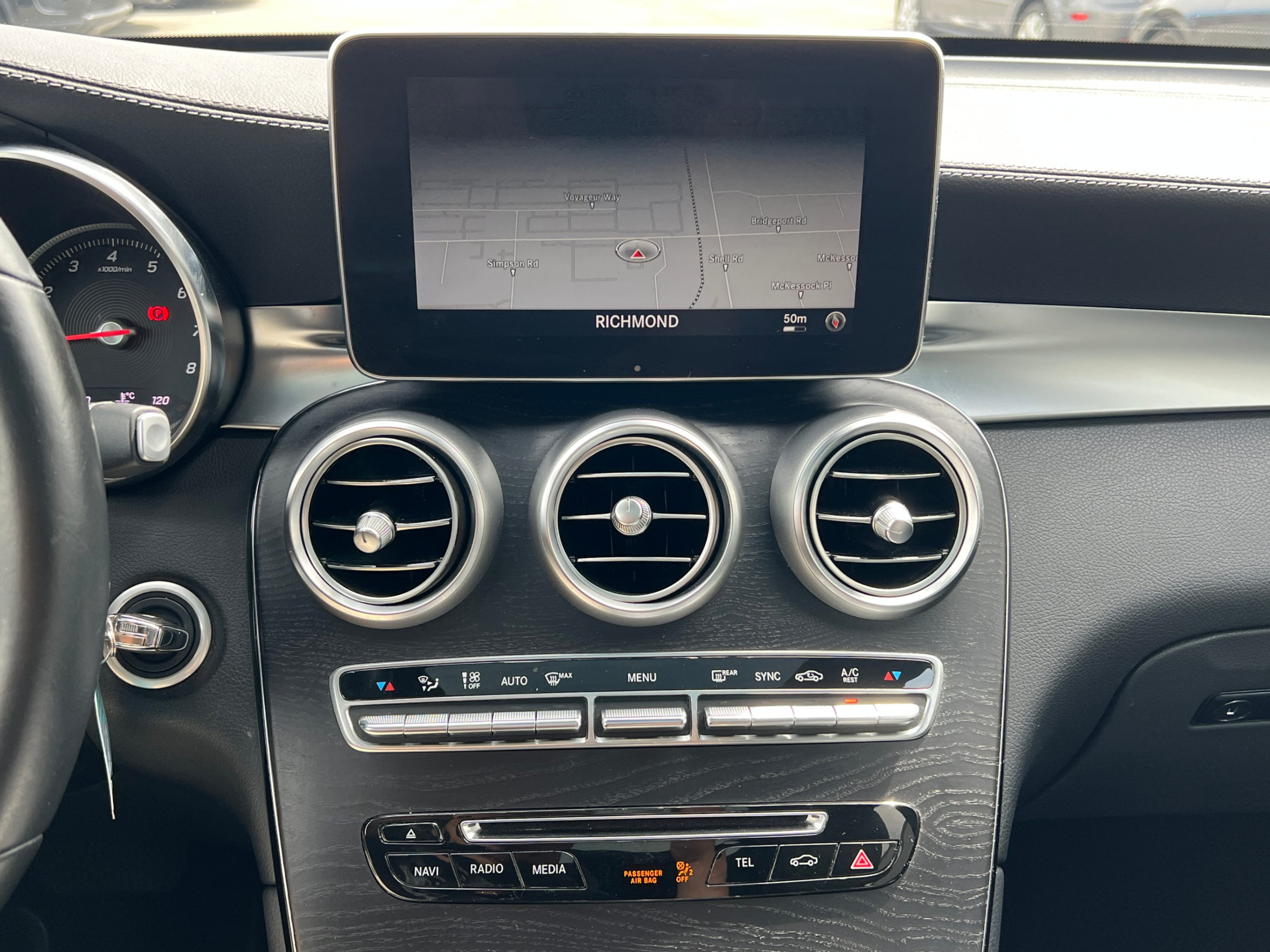 2017 Mercedes-Benz GLC-class 4MATIC 4dr GLC 300., Vancouver, Cash