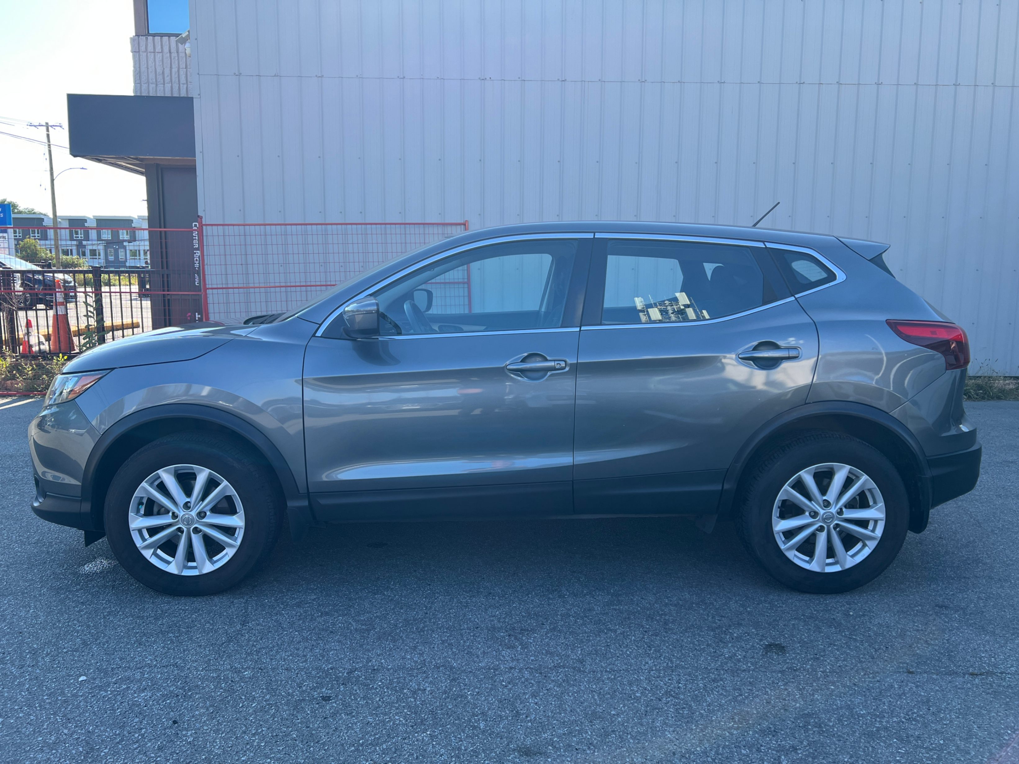 2017 Nissan Qashqai FWD 4dr S. BC LOCAL VEHICLE. REBUILT TITLE., Vancouver, Cash