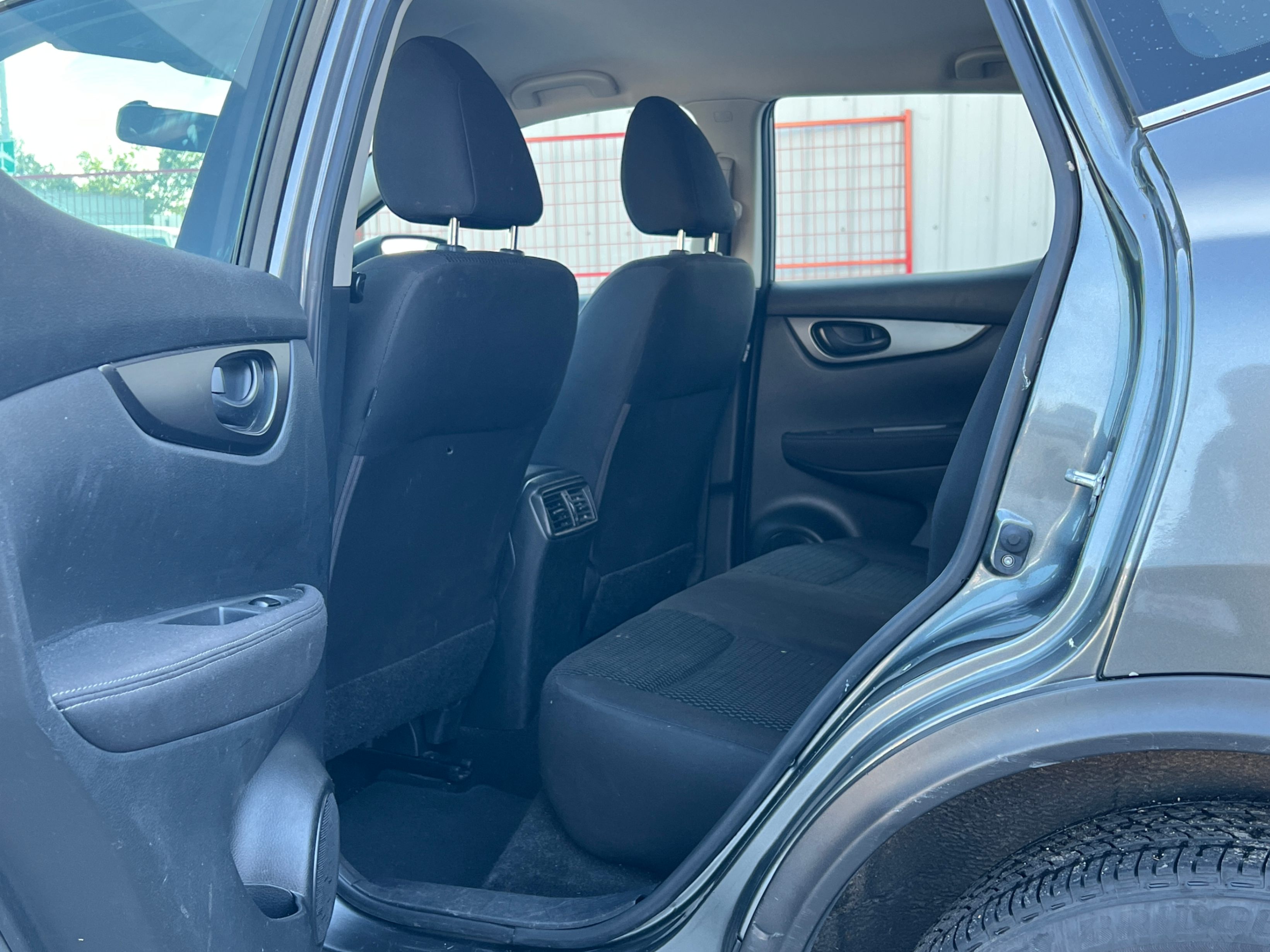 2017 Nissan Qashqai FWD 4dr S. BC LOCAL VEHICLE. REBUILT TITLE., Vancouver, Cash