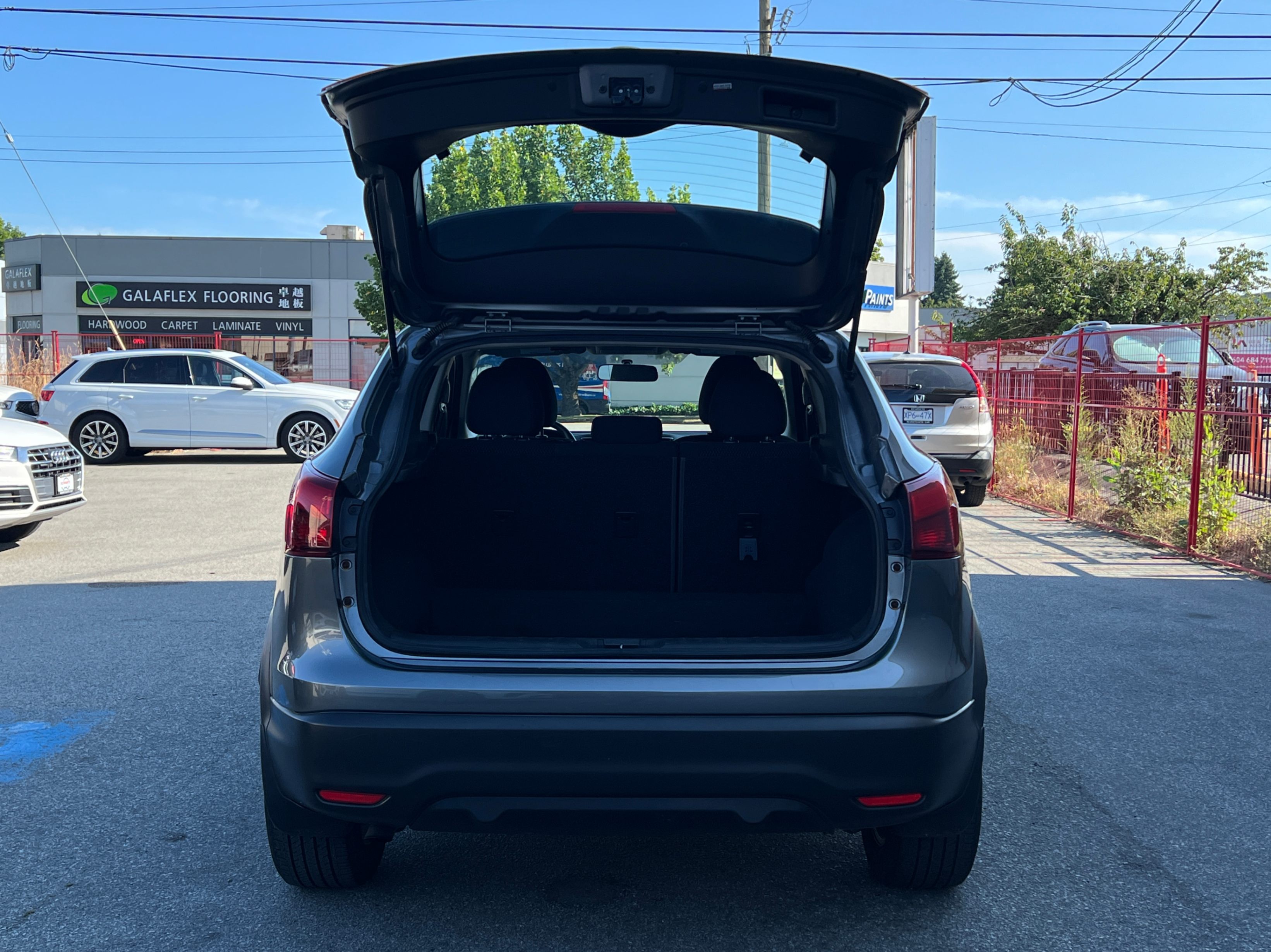 2017 Nissan Qashqai FWD 4dr S. BC LOCAL VEHICLE. REBUILT TITLE., Vancouver, Cash